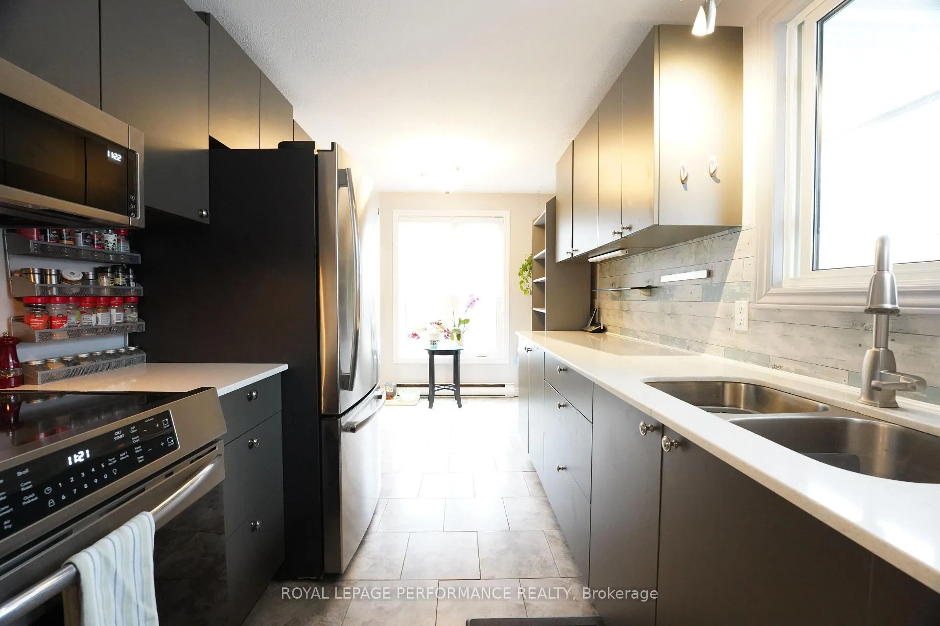 Photo 15 of 632 Dundas Crescent, Cornwall — HOMEH