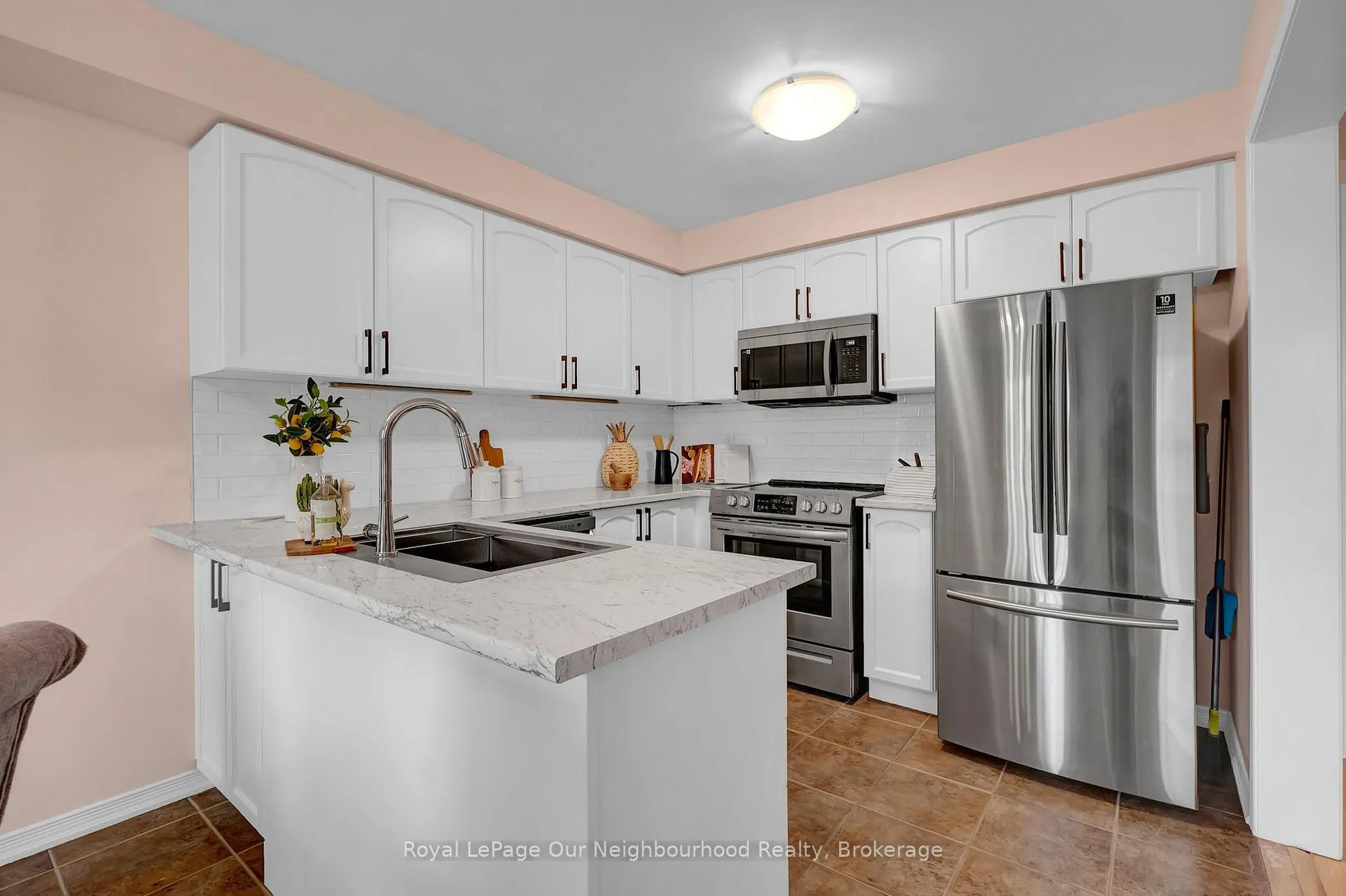 Photo 12 of 84 Swindells Street, Clarington, Bowmanville — HOMEH