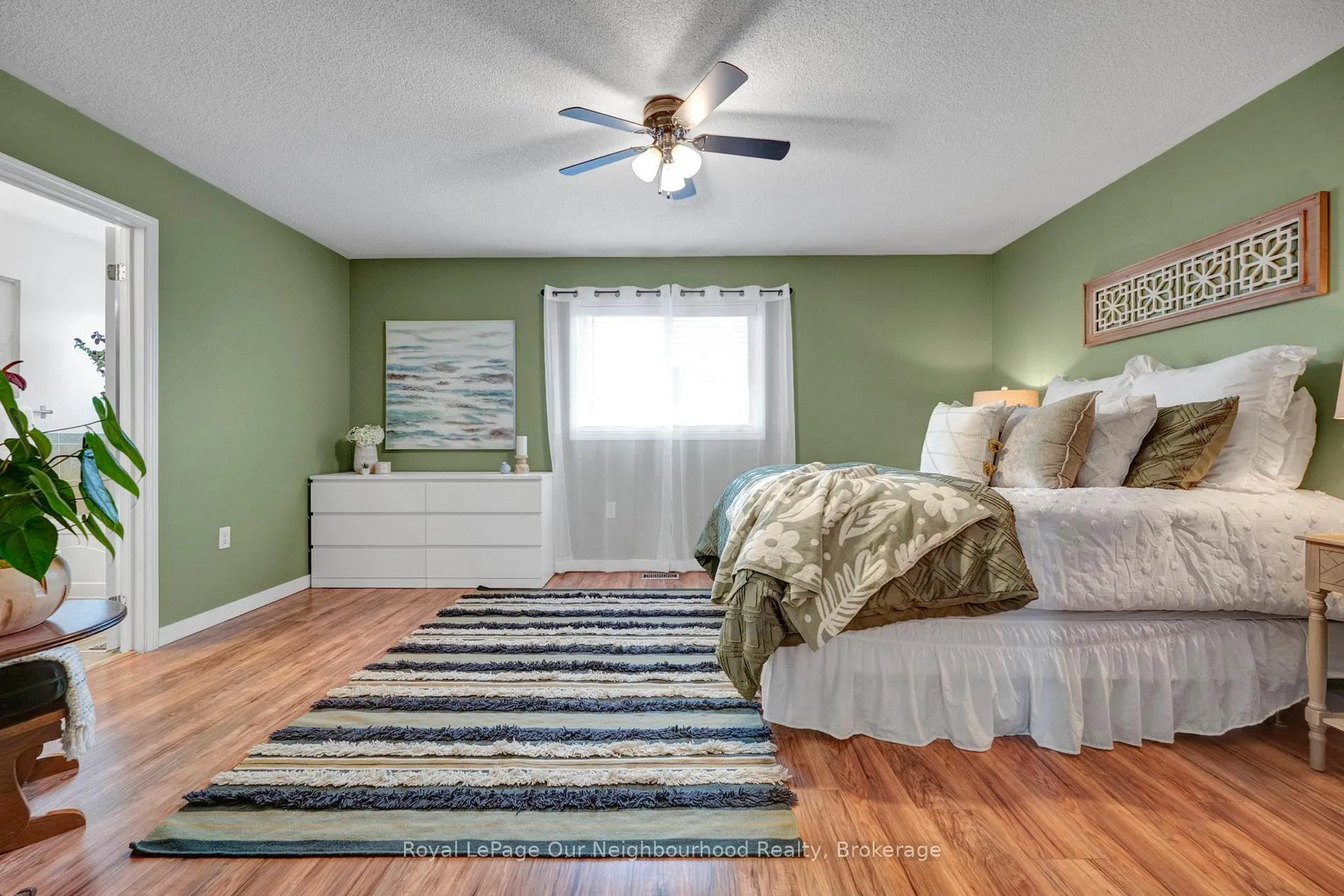 Photo 19 of 84 Swindells Street, Clarington, Bowmanville — HOMEH