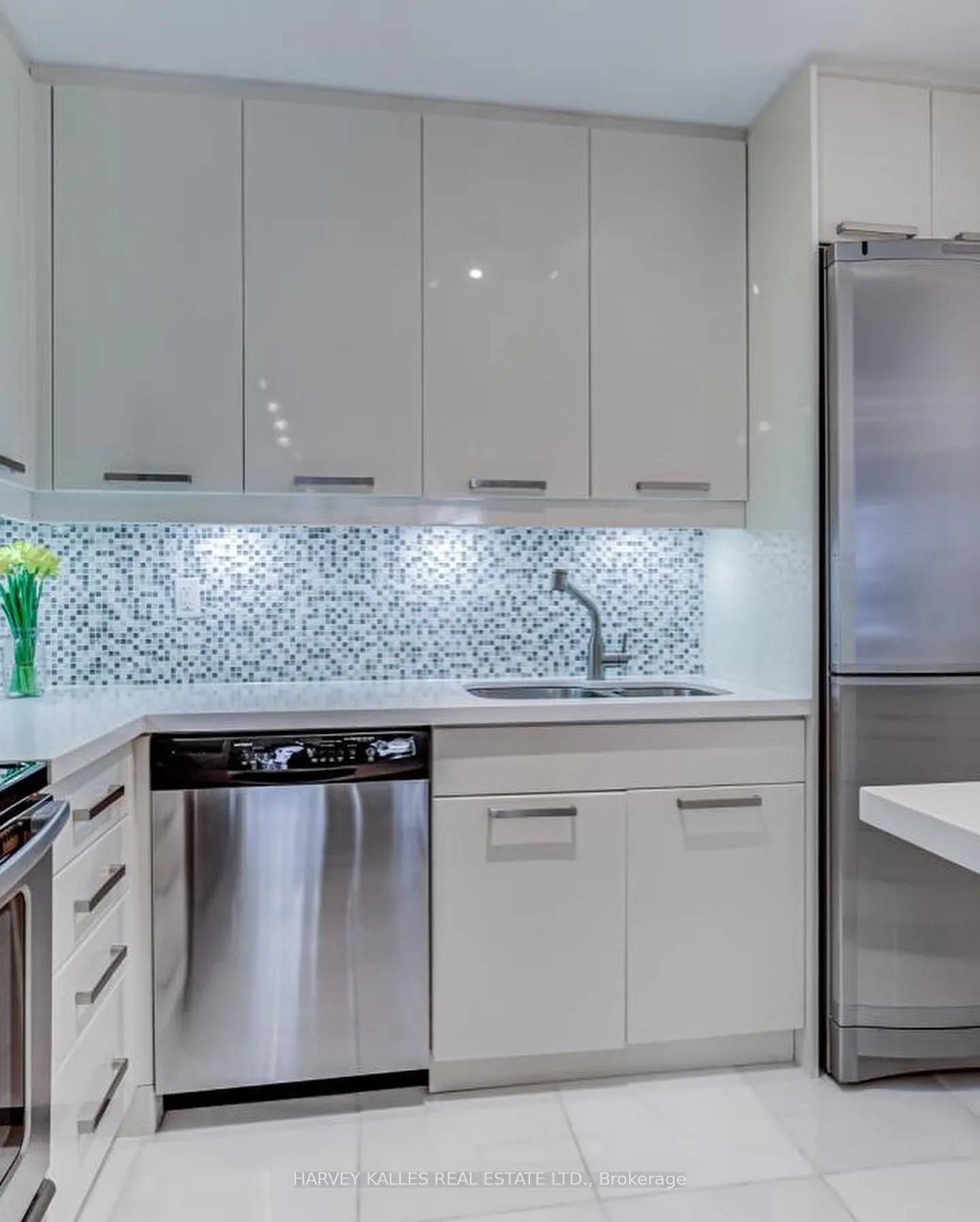 Photo 4 of Unit 208, 60 Montclair Avenue, Toronto, Forest Hill South — HOMEH