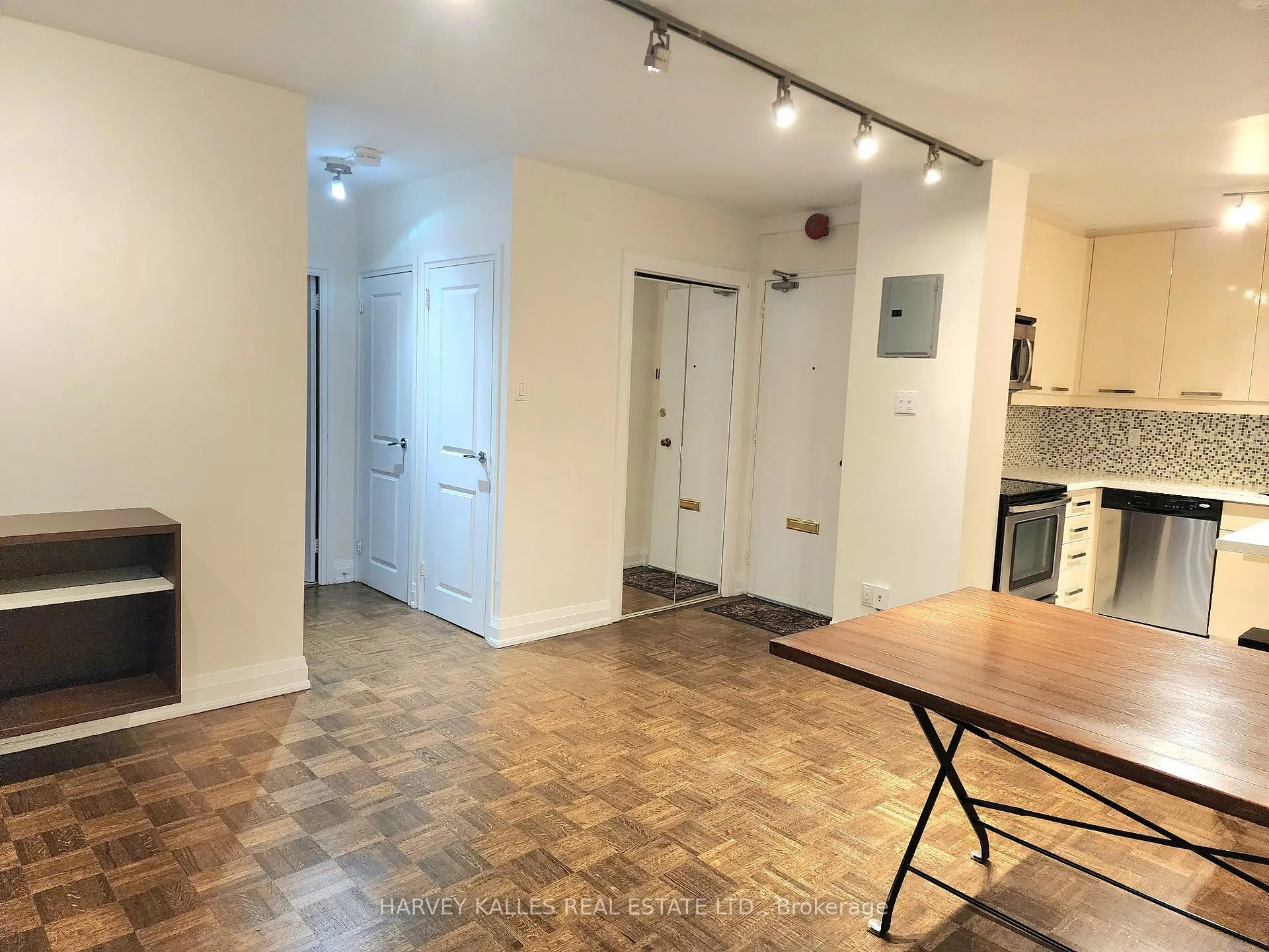 Photo 5 of Unit 208, 60 Montclair Avenue, Toronto, Forest Hill South — HOMEH