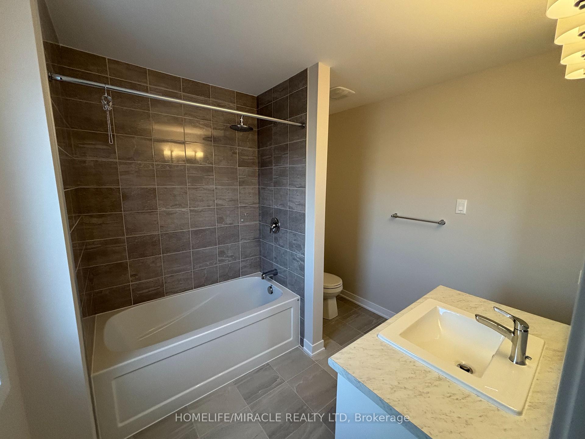 Photo 18 of 1919 Elevation Road, Ottawa, Barrhaven - Half Moon Bay — HOMEH