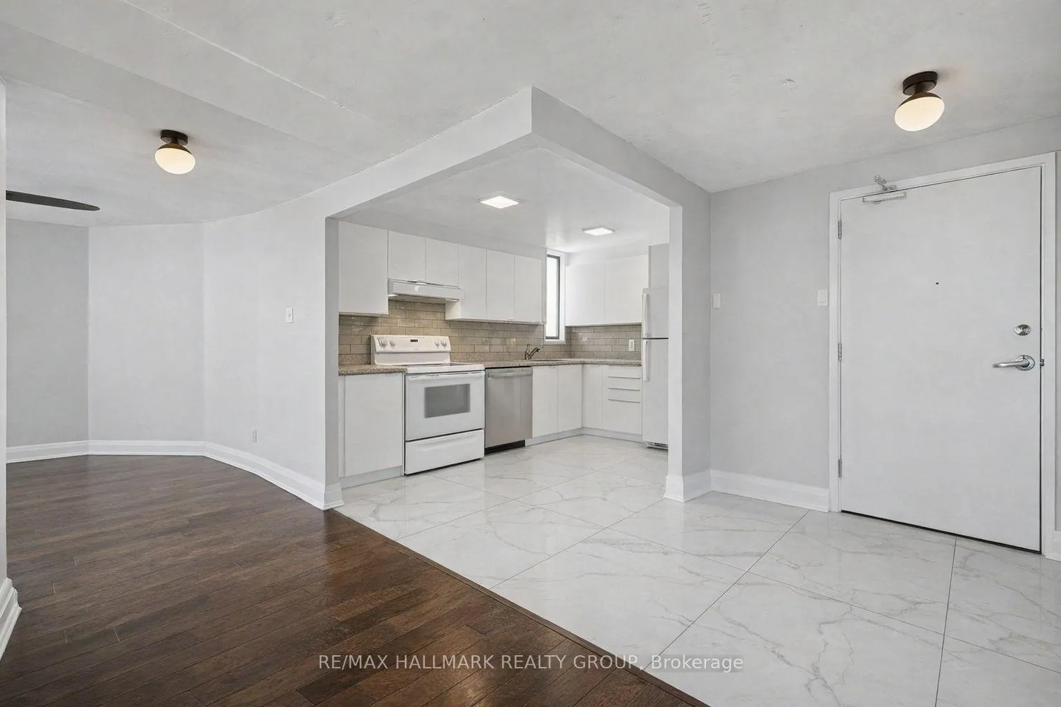 Photo 4 of Unit 801, 1440 Heron Road, Ottawa, Heron Gate — HOMEH