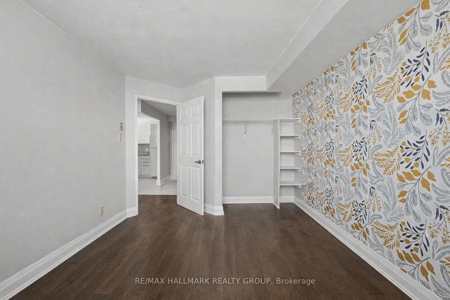 Photo 8 of Unit 801, 1440 Heron Road, Ottawa, Heron Gate — HOMEH