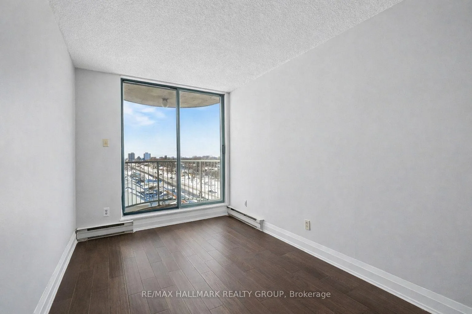 Photo 9 of Unit 801, 1440 Heron Road, Ottawa, Heron Gate — HOMEH