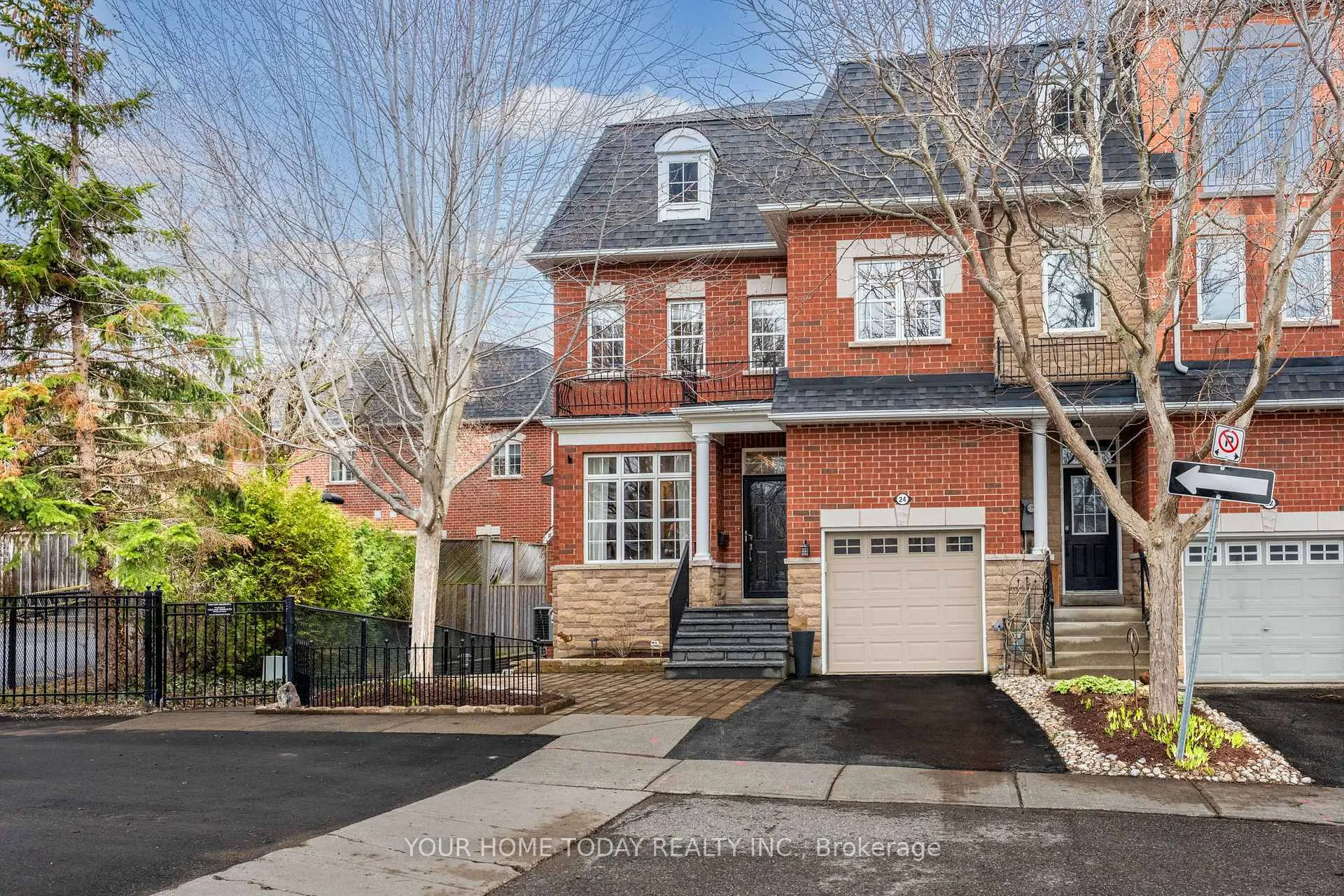 Photo 2 of 24 Wesleyan Street, Halton Hills, Georgetown — HOMEH