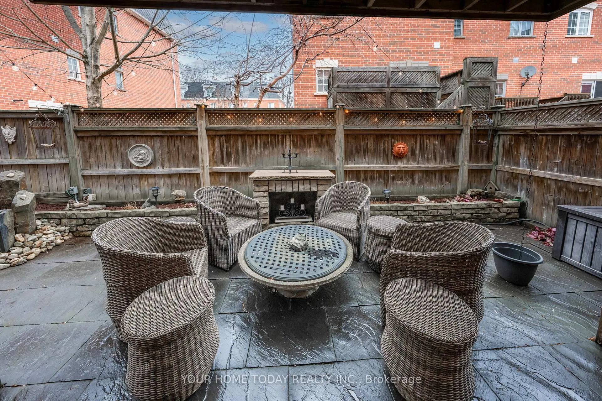 Photo 45 of 24 Wesleyan Street, Halton Hills, Georgetown — HOMEH