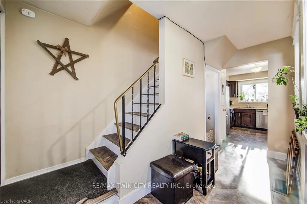 Photo 2 of 71 Shadeland Crescent, Kitchener — HOMEH
