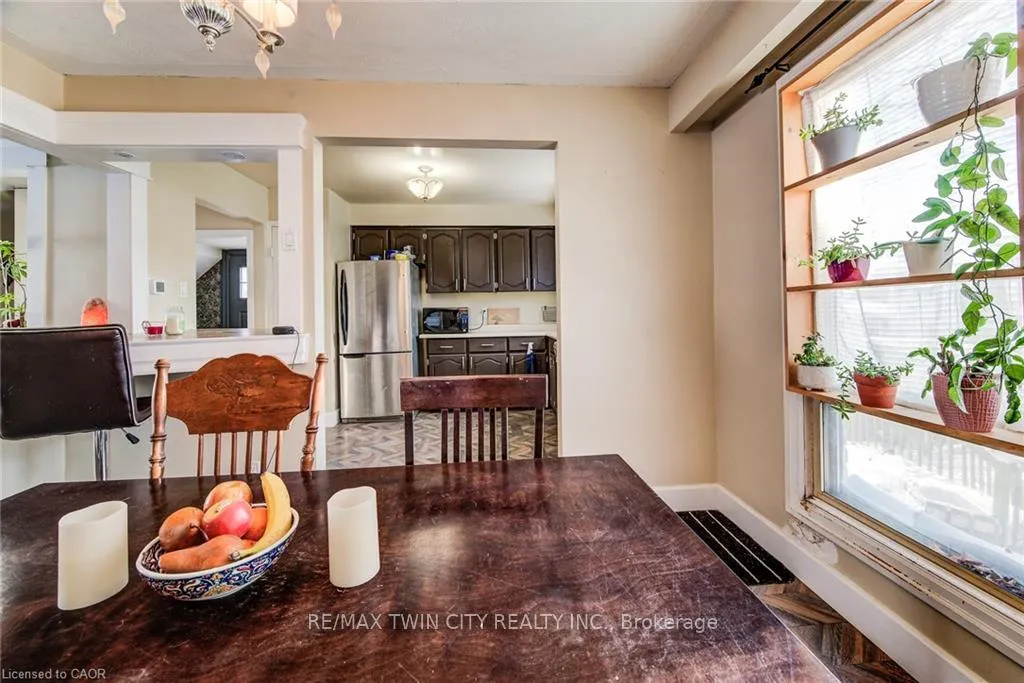Photo 12 of 71 Shadeland Crescent, Kitchener — HOMEH