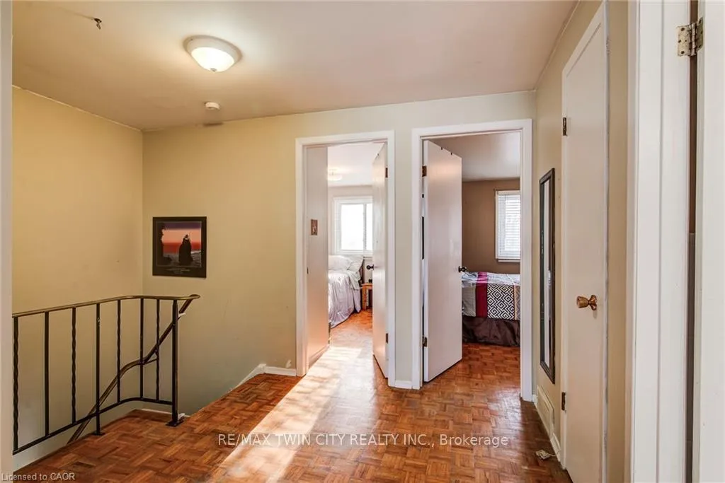 Photo 19 of 71 Shadeland Crescent, Kitchener — HOMEH