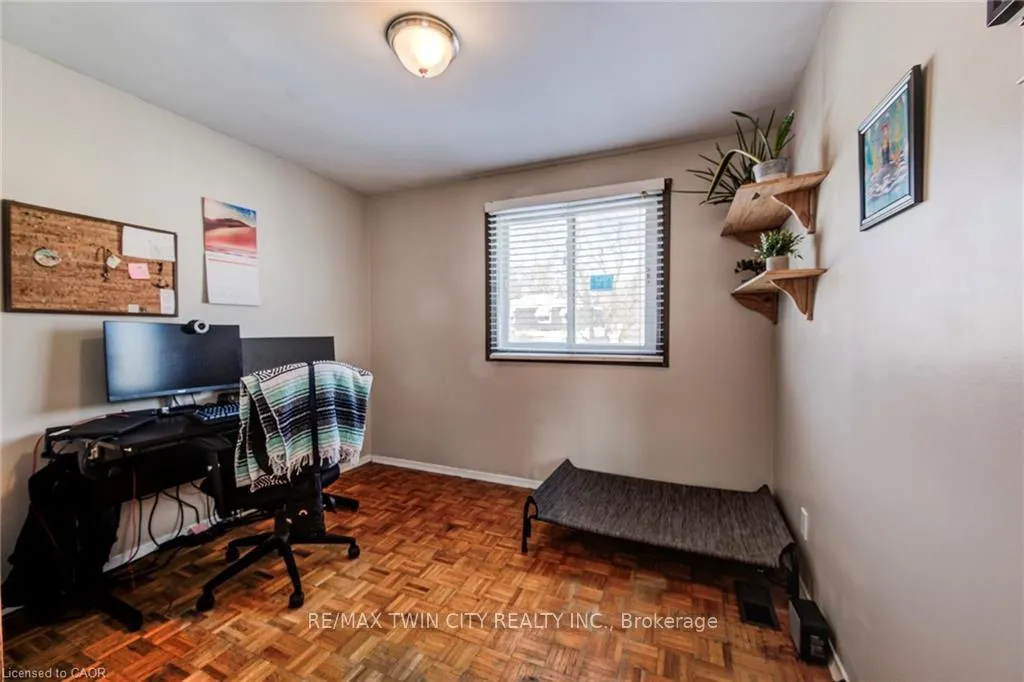 Photo 22 of 71 Shadeland Crescent, Kitchener — HOMEH