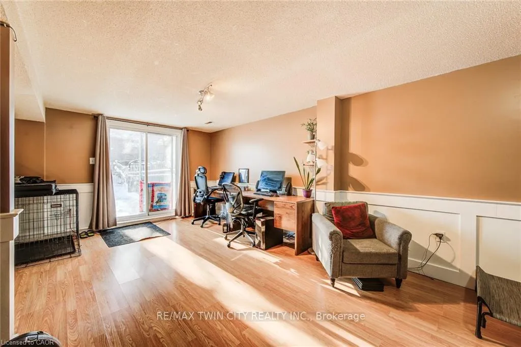 Photo 28 of 71 Shadeland Crescent, Kitchener — HOMEH