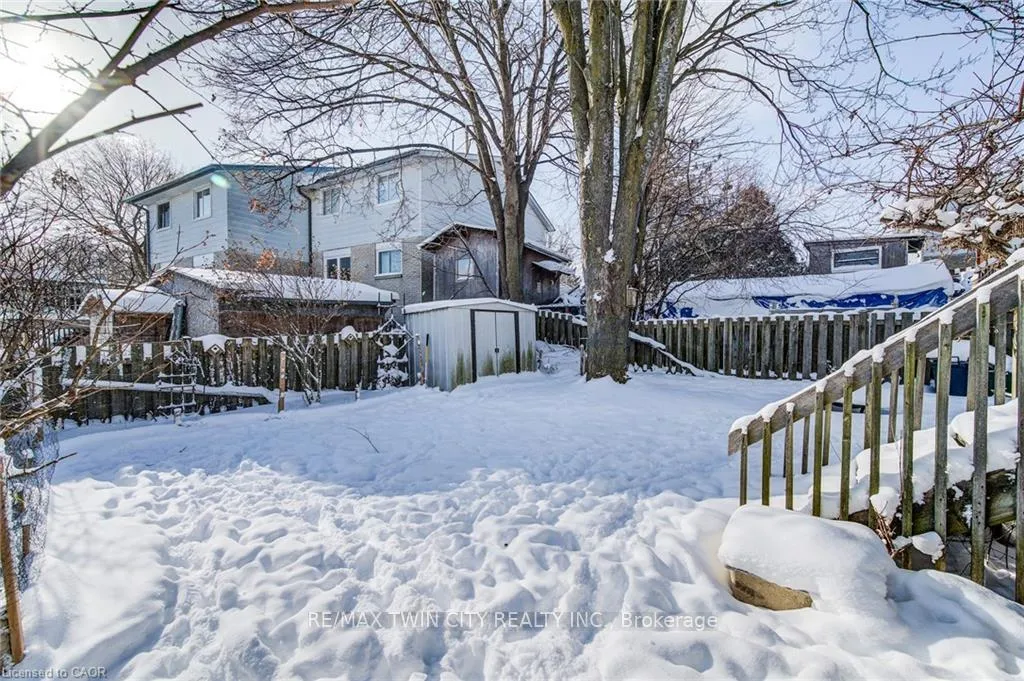 Photo 35 of 71 Shadeland Crescent, Kitchener — HOMEH