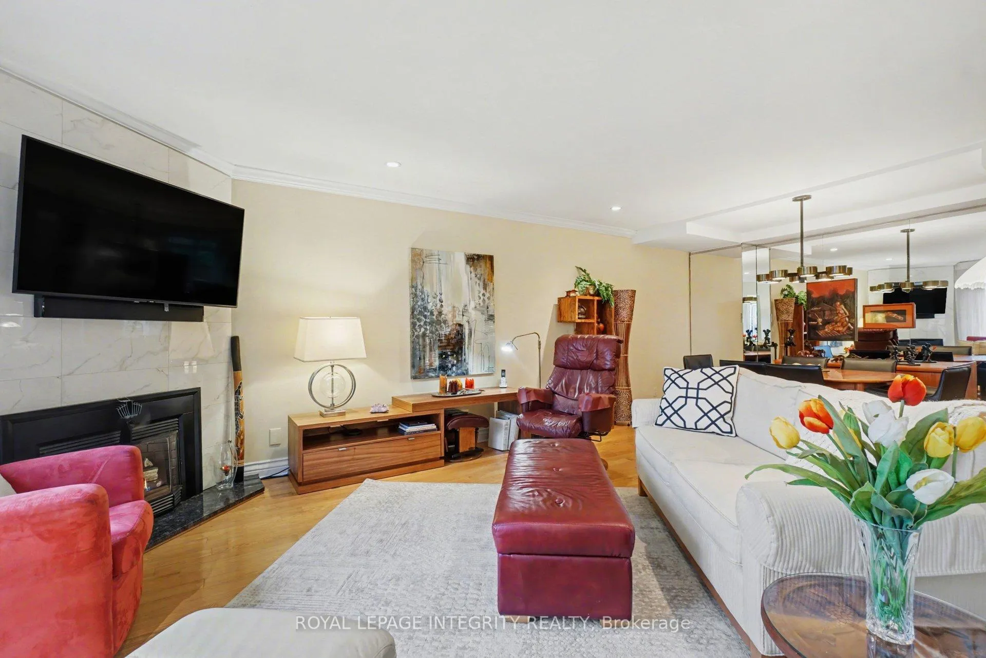 Photo 6 of Unit 30, 100 Hillside Drive, Ottawa, Viscount Alexander Park — HOMEH