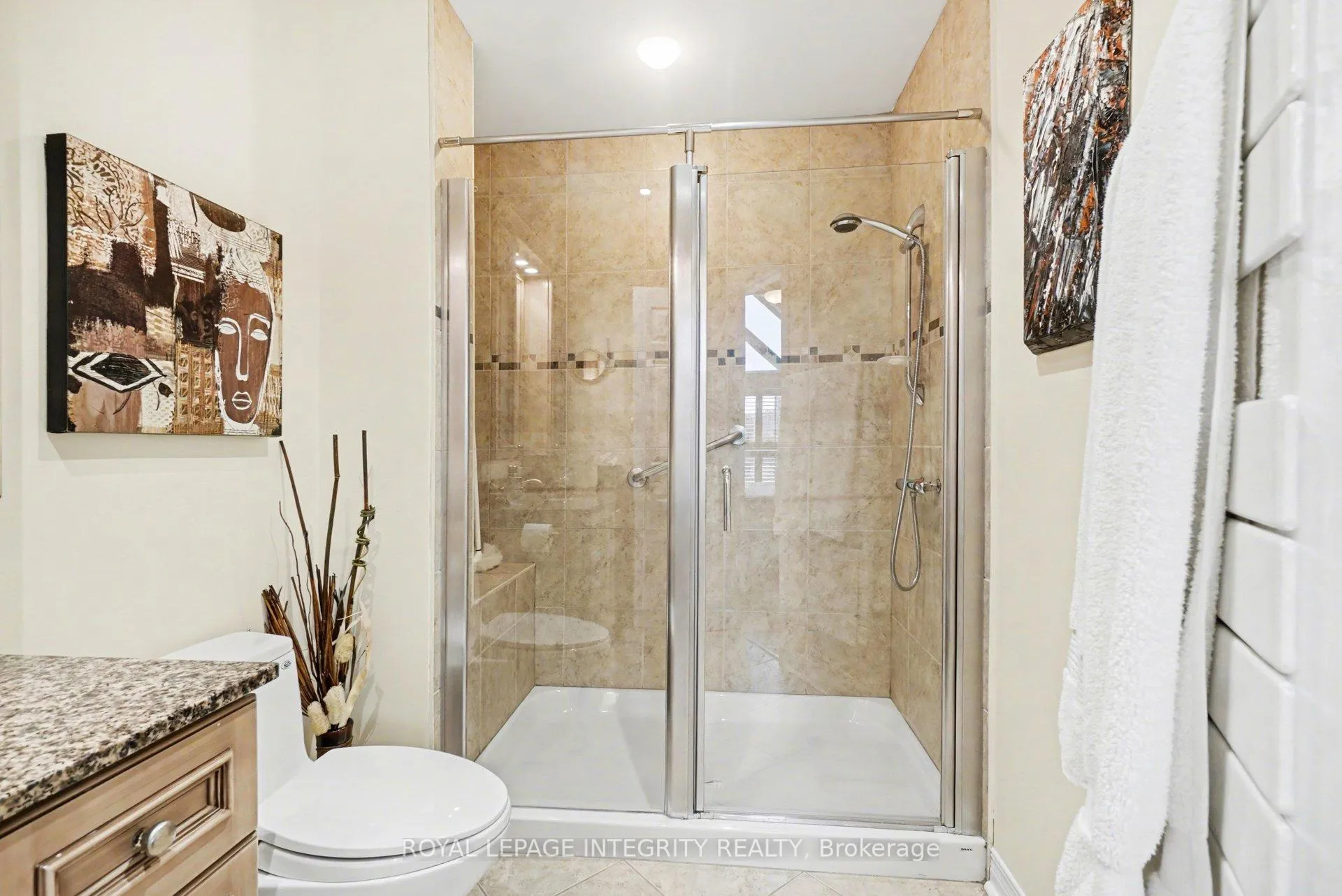 Photo 24 of Unit 30, 100 Hillside Drive, Ottawa, Viscount Alexander Park — HOMEH