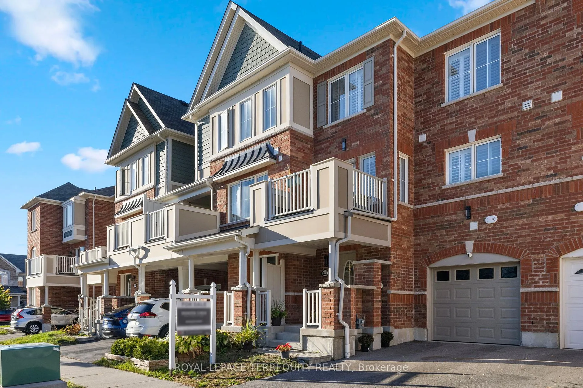 Photo 2 of 1058 Clipper Lane, Pickering, Rural Pickering — HOMEH