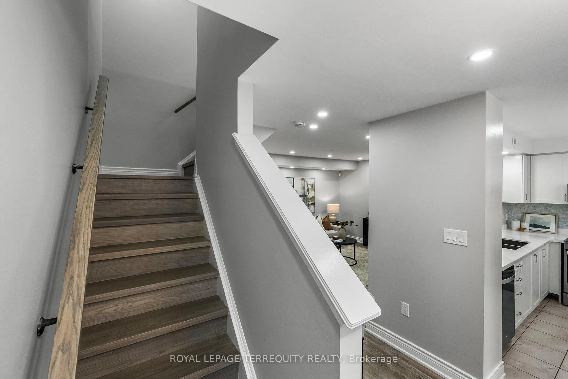 Photo 22 of 1058 Clipper Lane, Pickering, Rural Pickering — HOMEH
