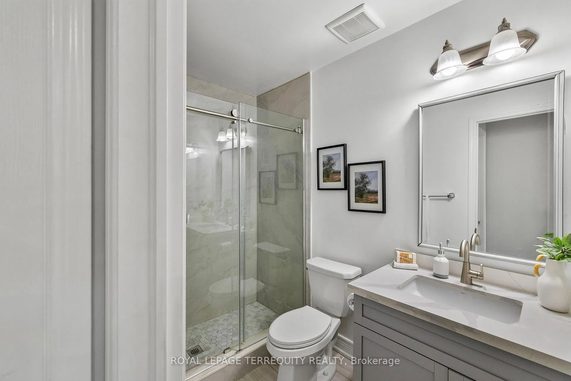 Photo 25 of 1058 Clipper Lane, Pickering, Rural Pickering — HOMEH