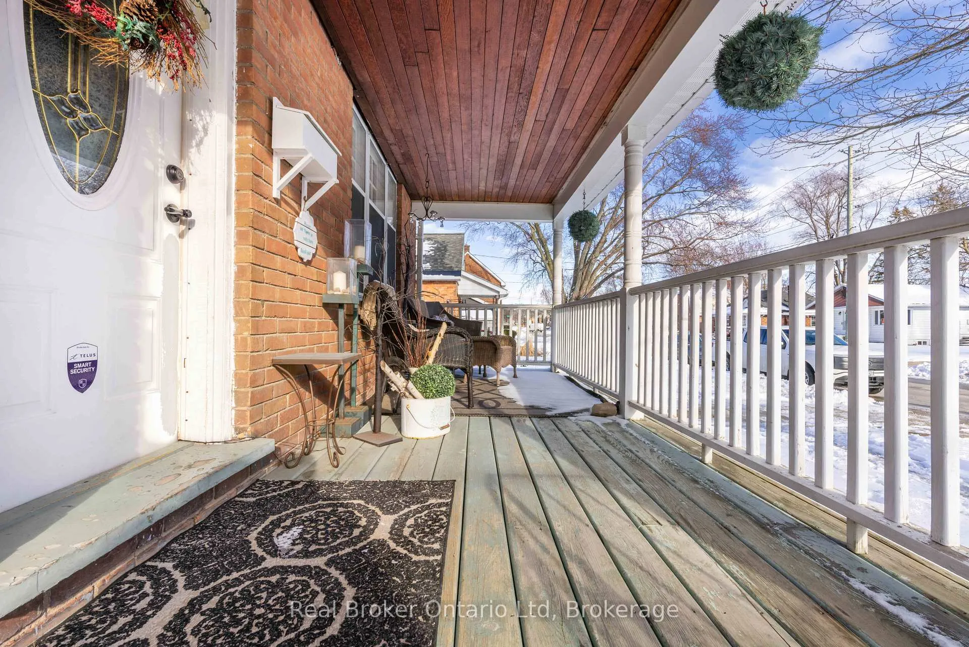 Photo 3 of 390 12th Street W, Owen Sound — HOMEH