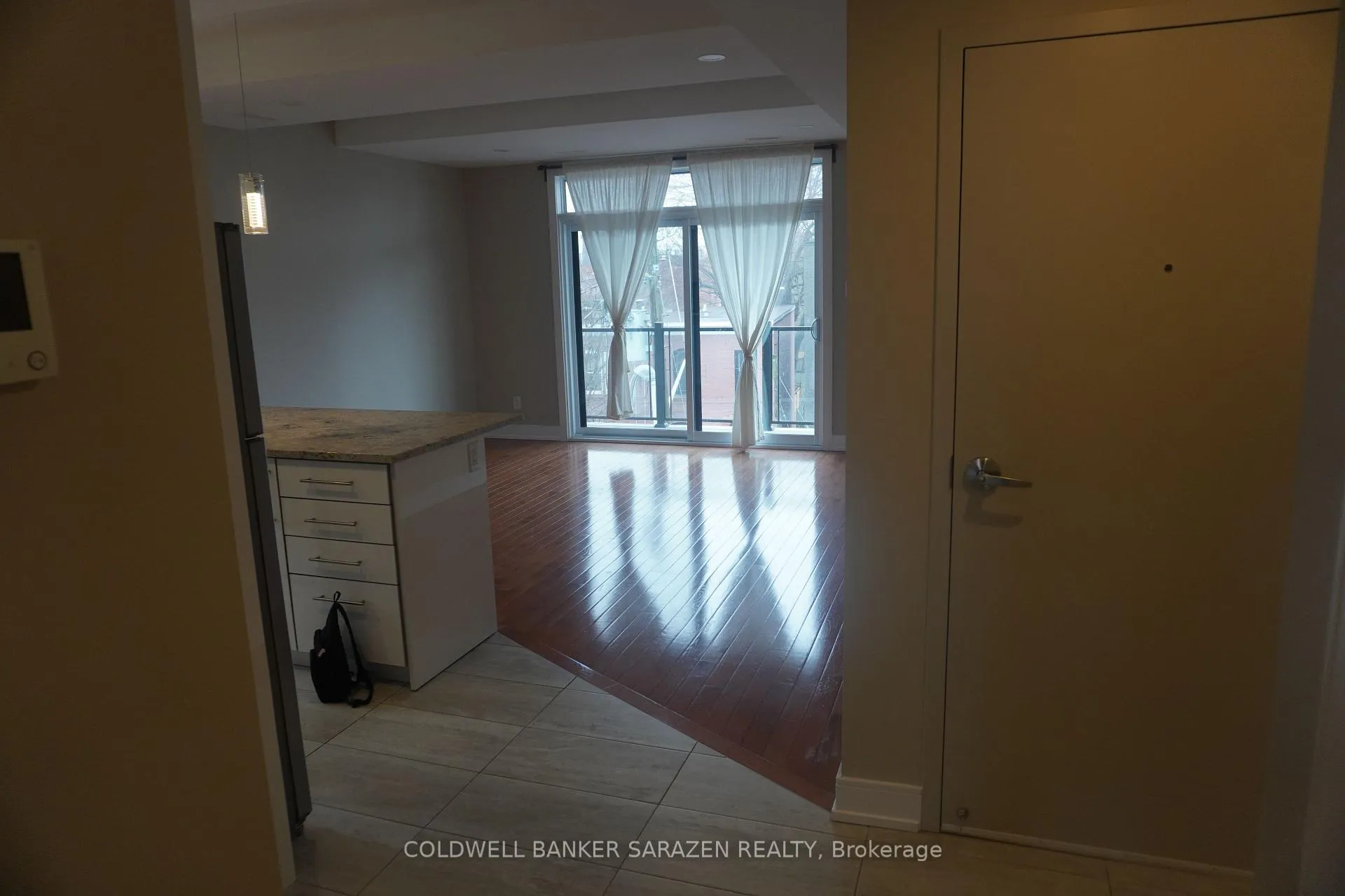 Photo 3 of Unit 4, 7 Monk Street, Ottawa, Glebe — HOMEH
