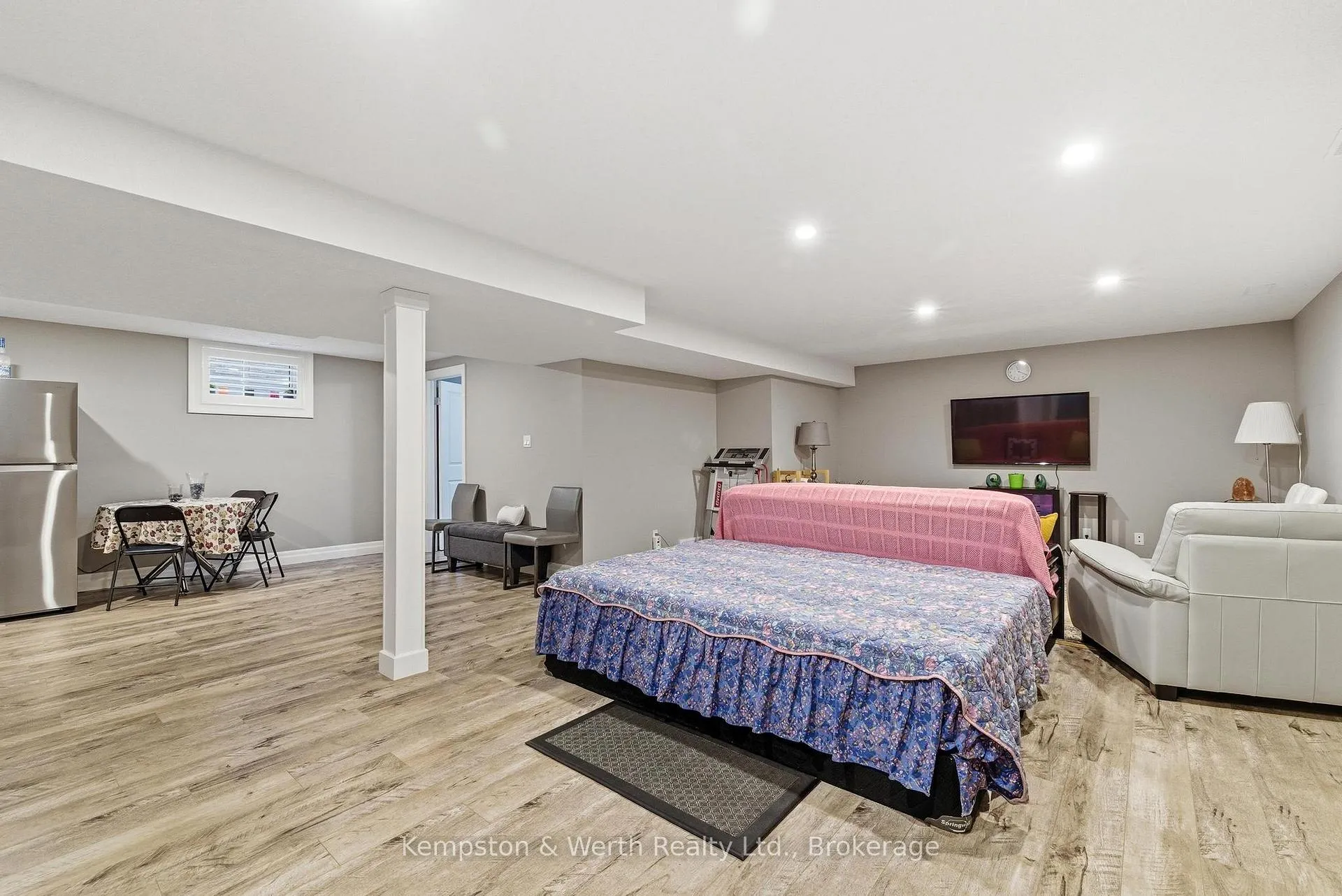 Photo 30 of 235 Krotz Street E, North Perth, Listowel — HOMEH