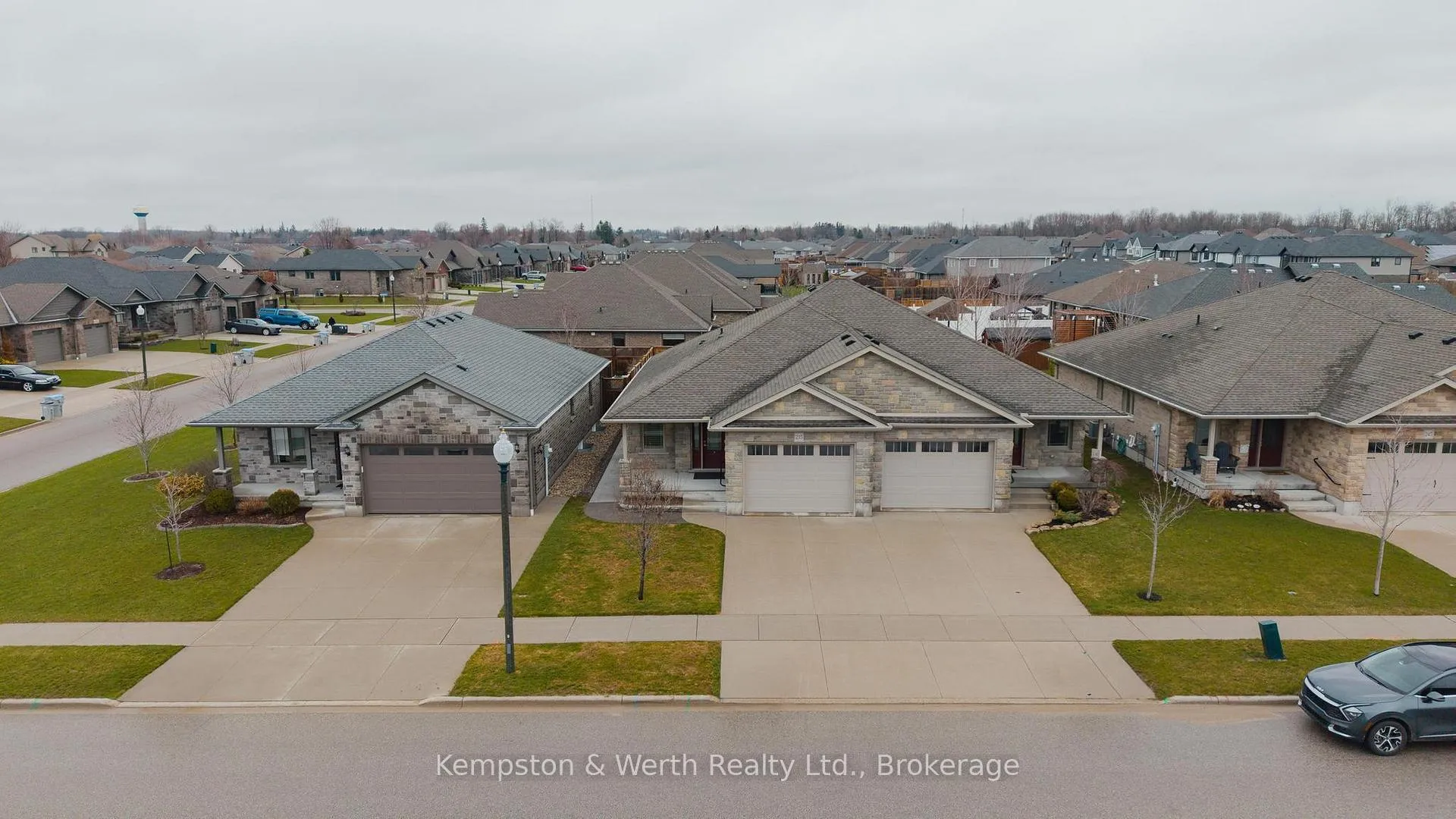 Photo 37 of 235 Krotz Street E, North Perth, Listowel — HOMEH