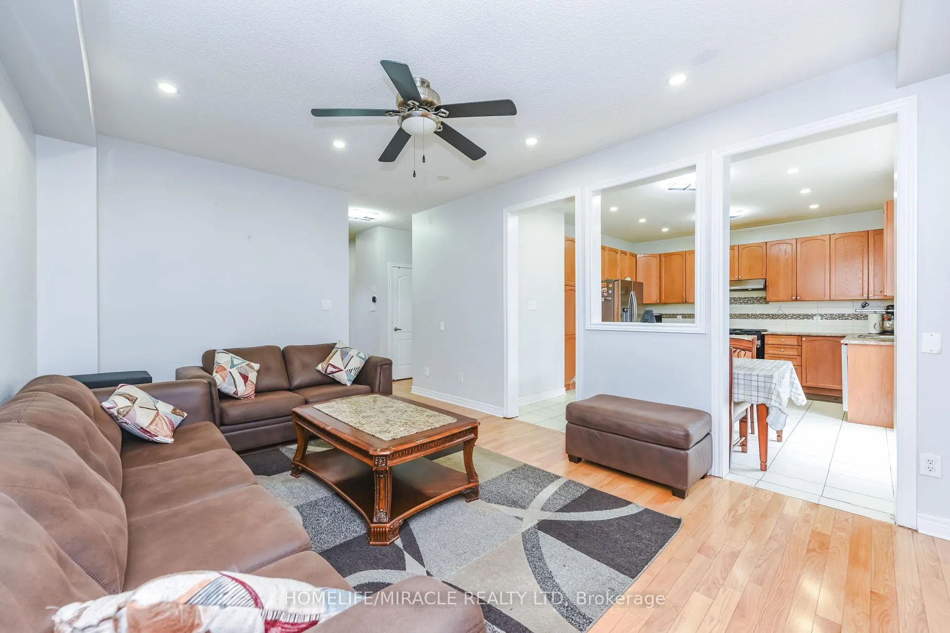 Photo 15 of 20 Gamson Crescent, Brampton, Sandringham-Wellington — HOMEH