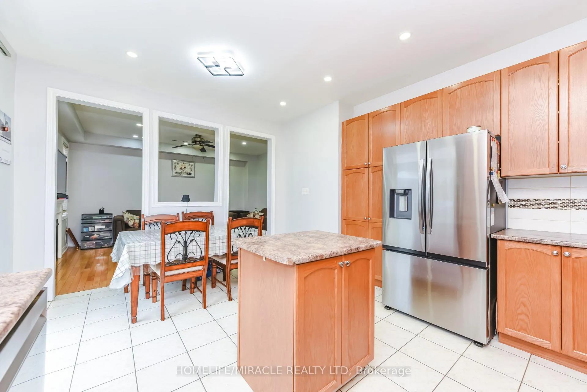 Photo 20 of 20 Gamson Crescent, Brampton, Sandringham-Wellington — HOMEH