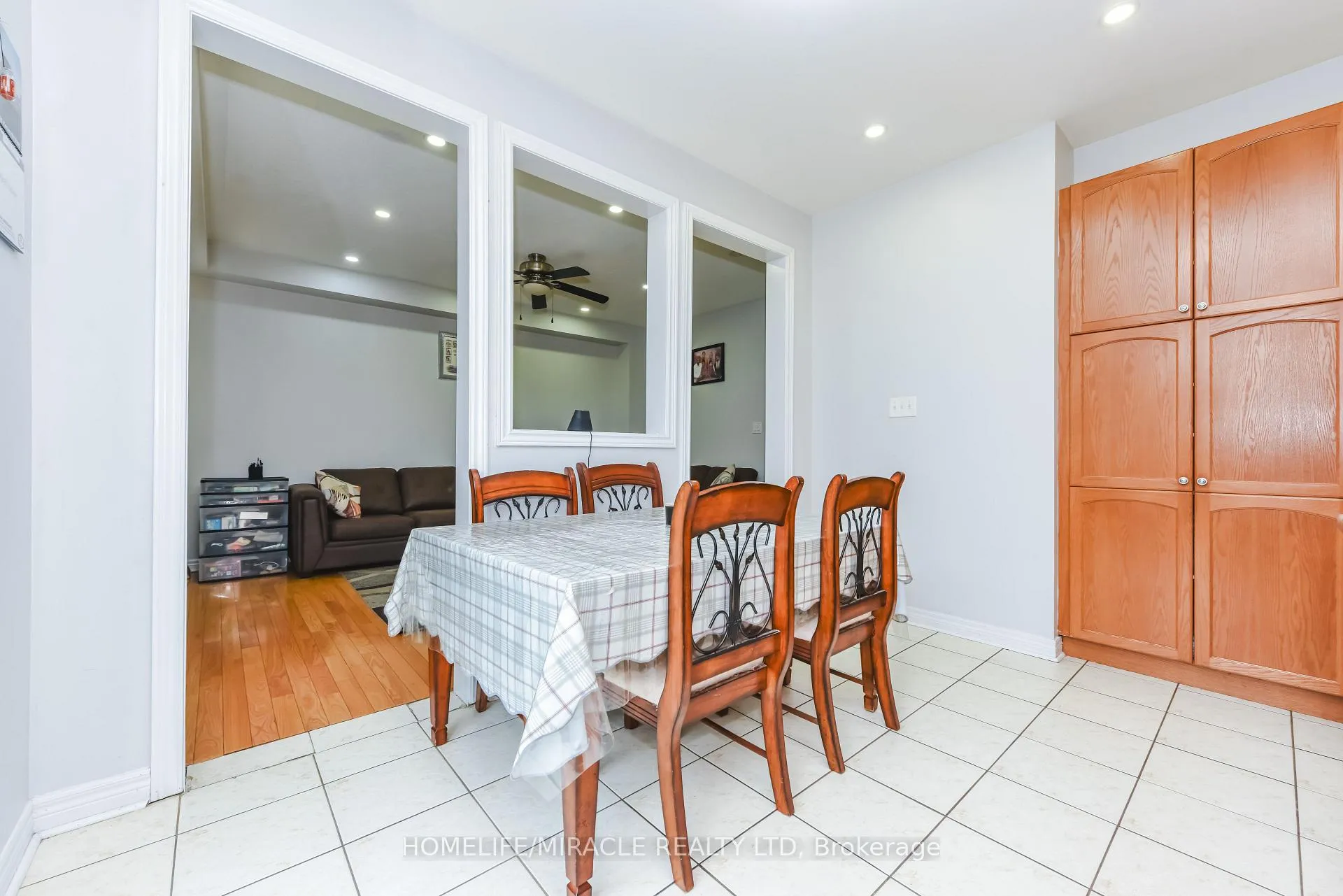 Photo 24 of 20 Gamson Crescent, Brampton, Sandringham-Wellington — HOMEH