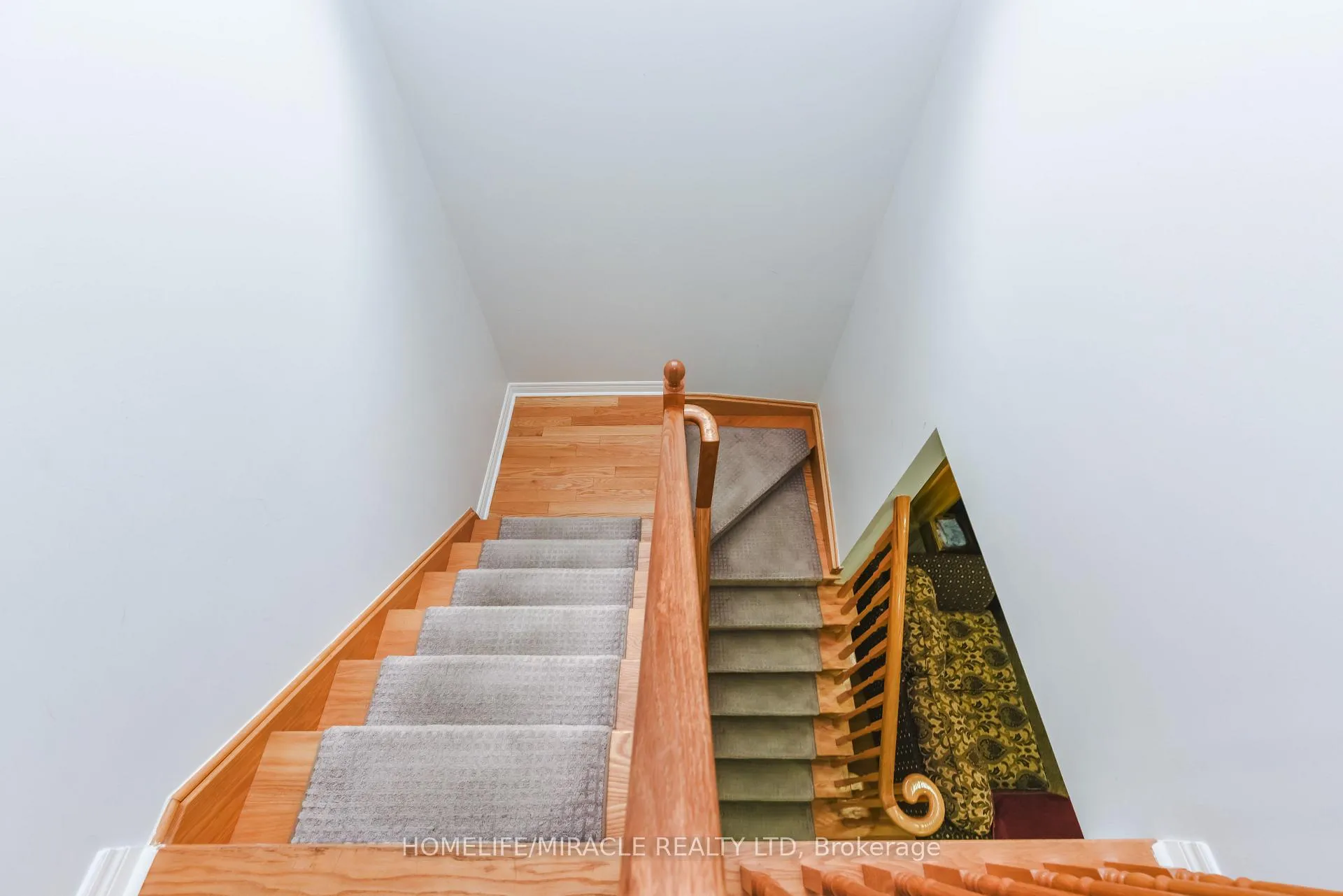 Photo 27 of 20 Gamson Crescent, Brampton, Sandringham-Wellington — HOMEH
