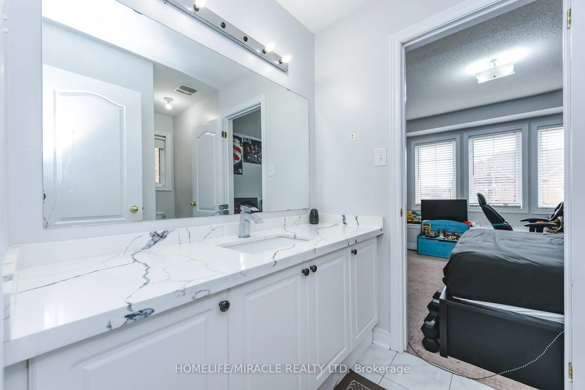 Photo 43 of 20 Gamson Crescent, Brampton, Sandringham-Wellington — HOMEH