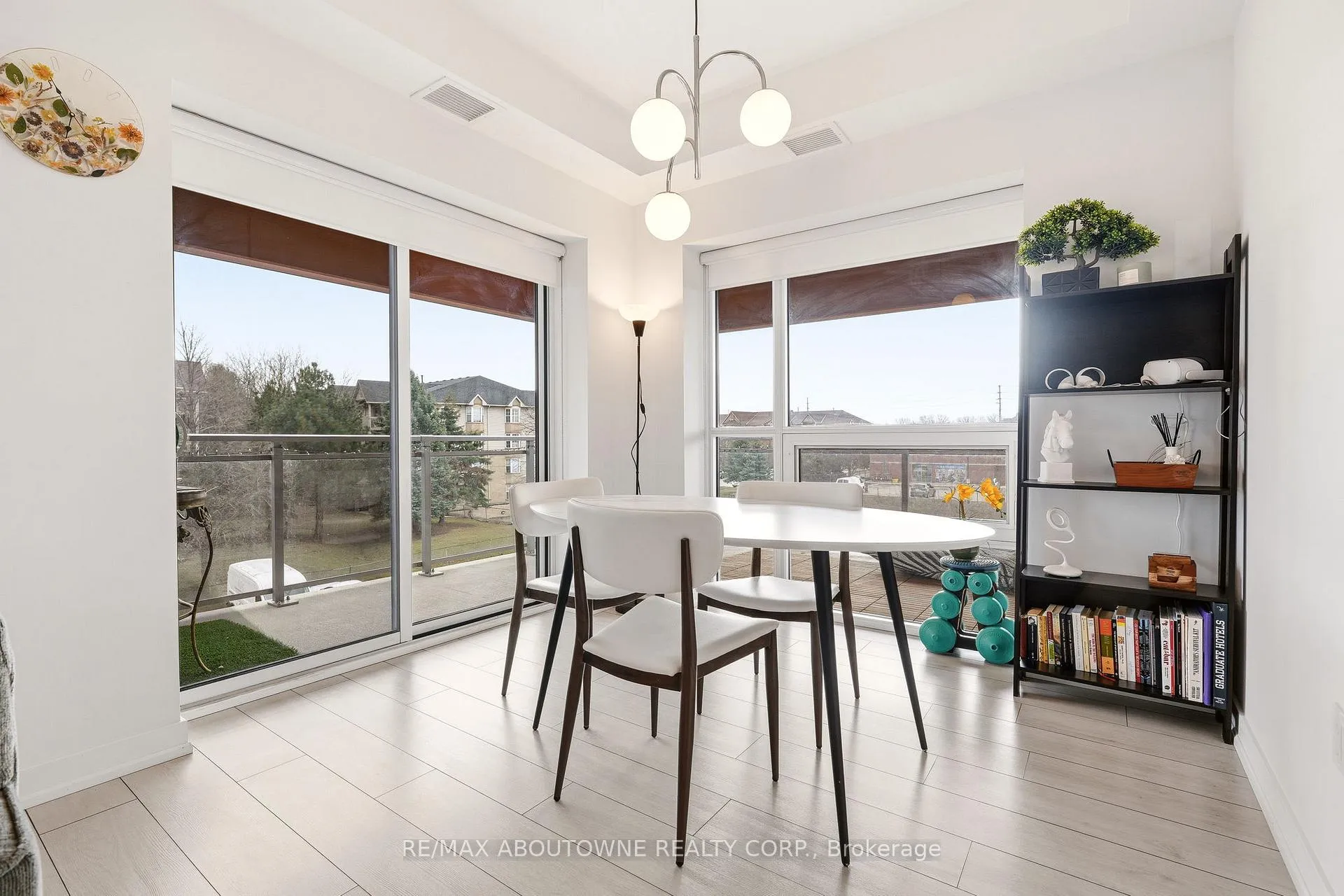 Photo 7 of Unit 309, 4040 Upper Middle Road, Burlington, Tansley — HOMEH