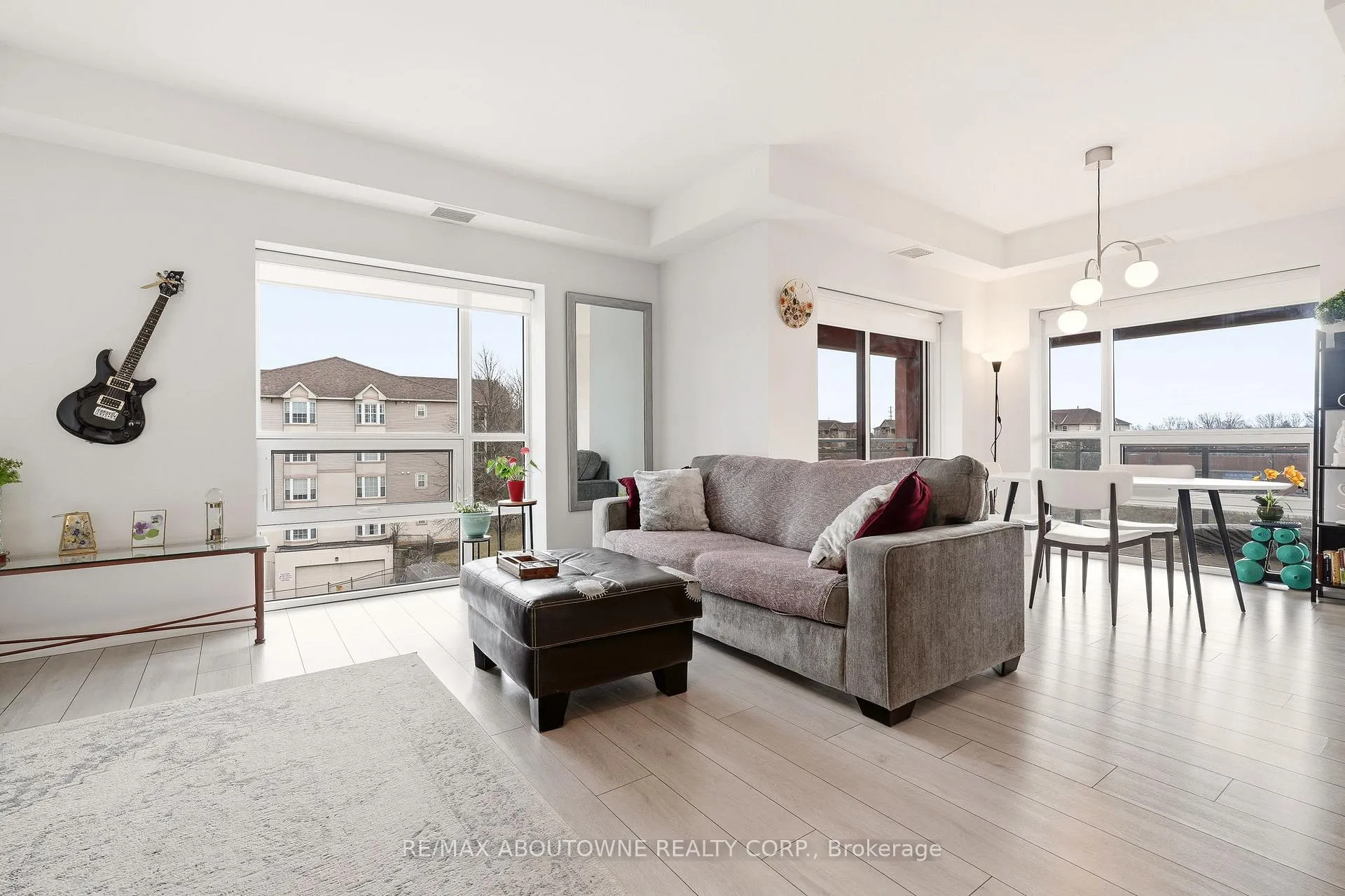 Photo 8 of Unit 309, 4040 Upper Middle Road, Burlington, Tansley — HOMEH