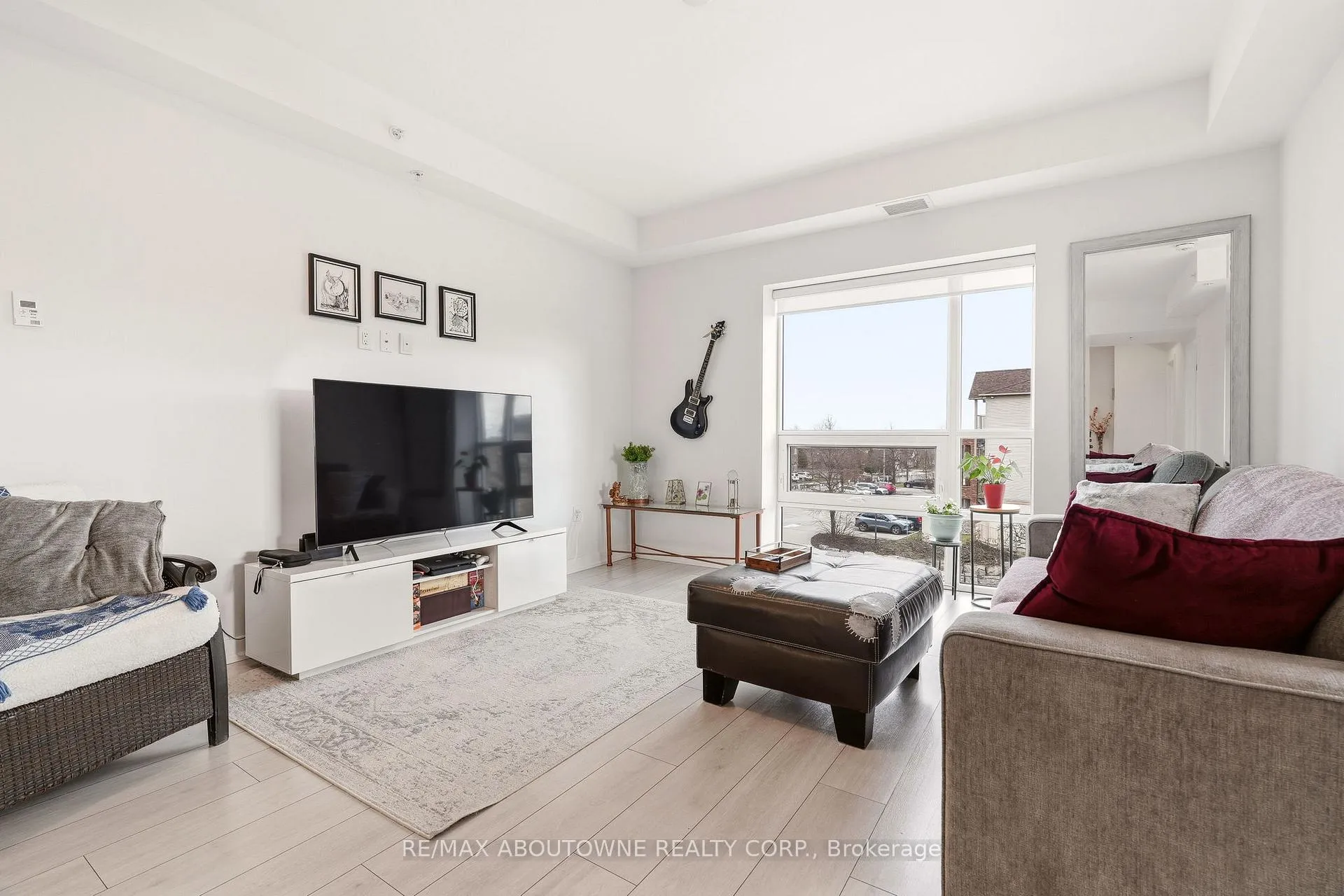 Photo 9 of Unit 309, 4040 Upper Middle Road, Burlington, Tansley — HOMEH