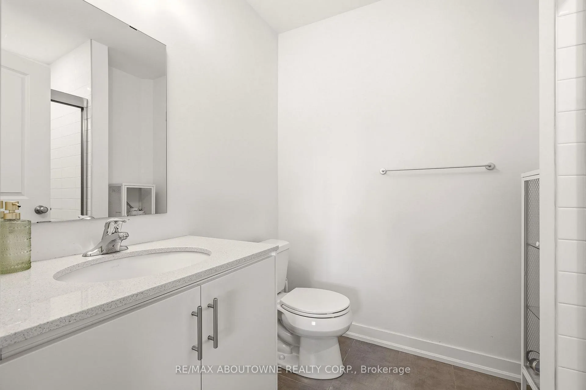 Photo 12 of Unit 309, 4040 Upper Middle Road, Burlington, Tansley — HOMEH