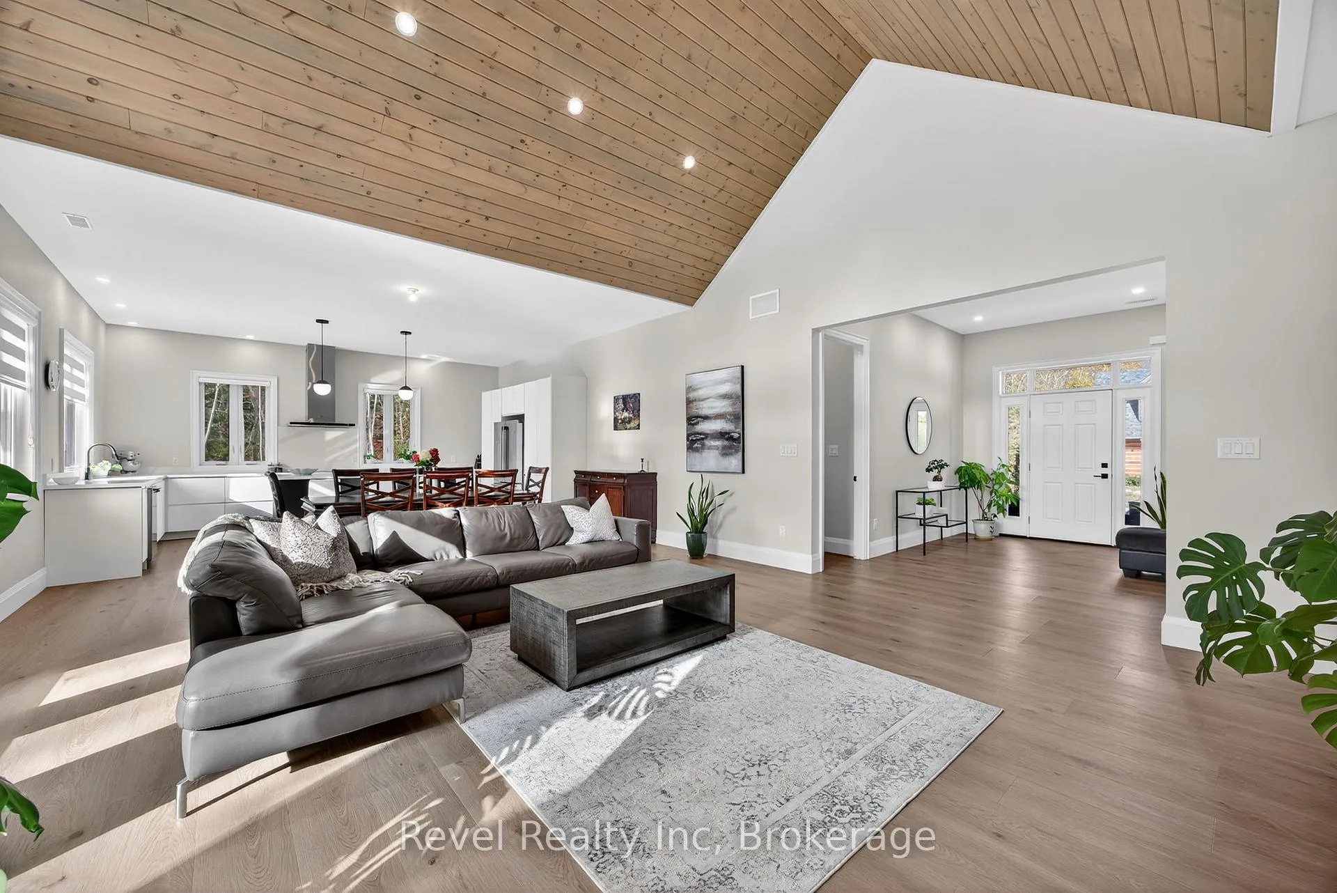 Photo 6 of 2 Seguin Crescent, Tiny, Rural Tiny — HOMEH