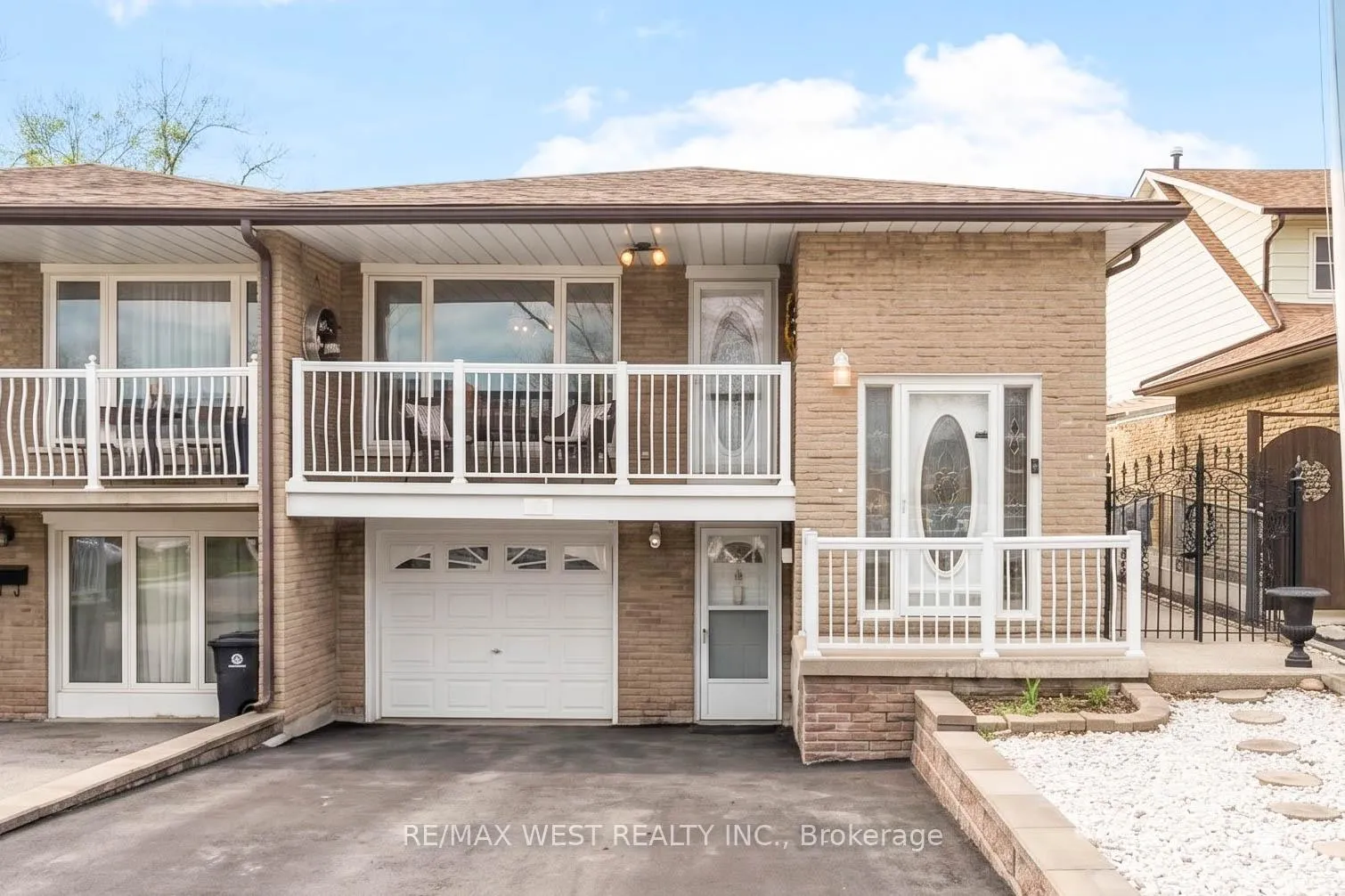 Front of 941 Stainton Drive