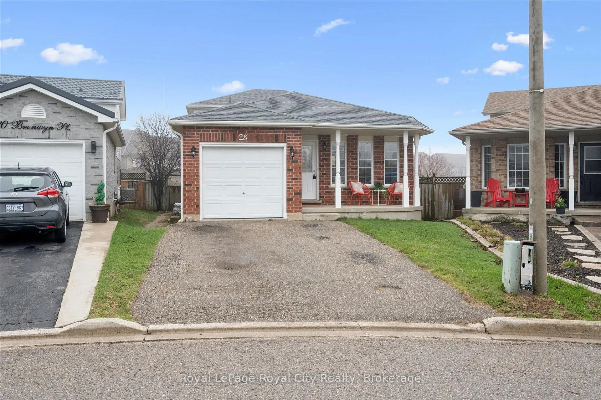 Photo 2 of 28 Bronwyn Place, Guelph, Willow West/Sugarbush/West Acres — HOMEH