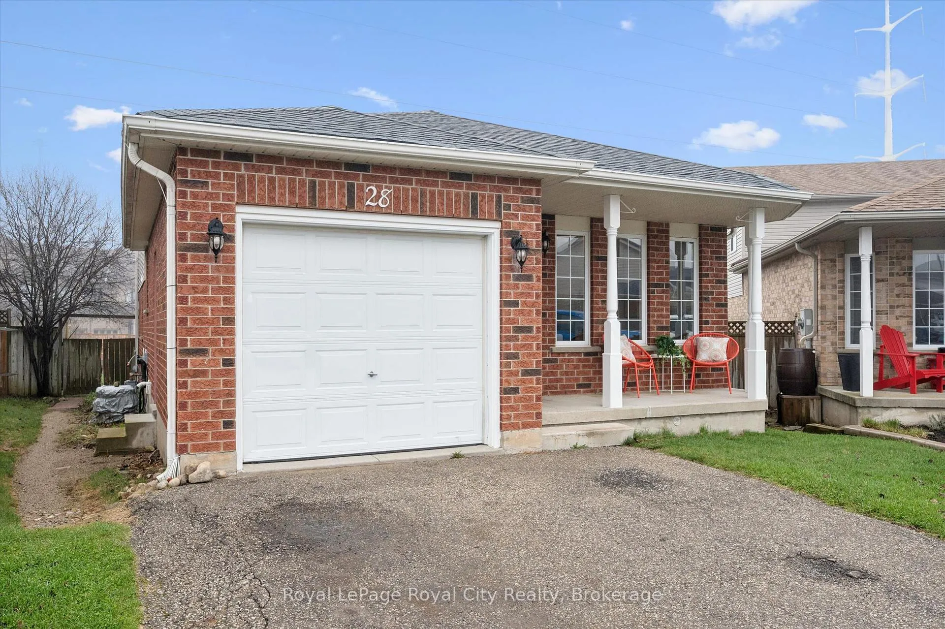 Photo 3 of 28 Bronwyn Place, Guelph, Willow West/Sugarbush/West Acres — HOMEH