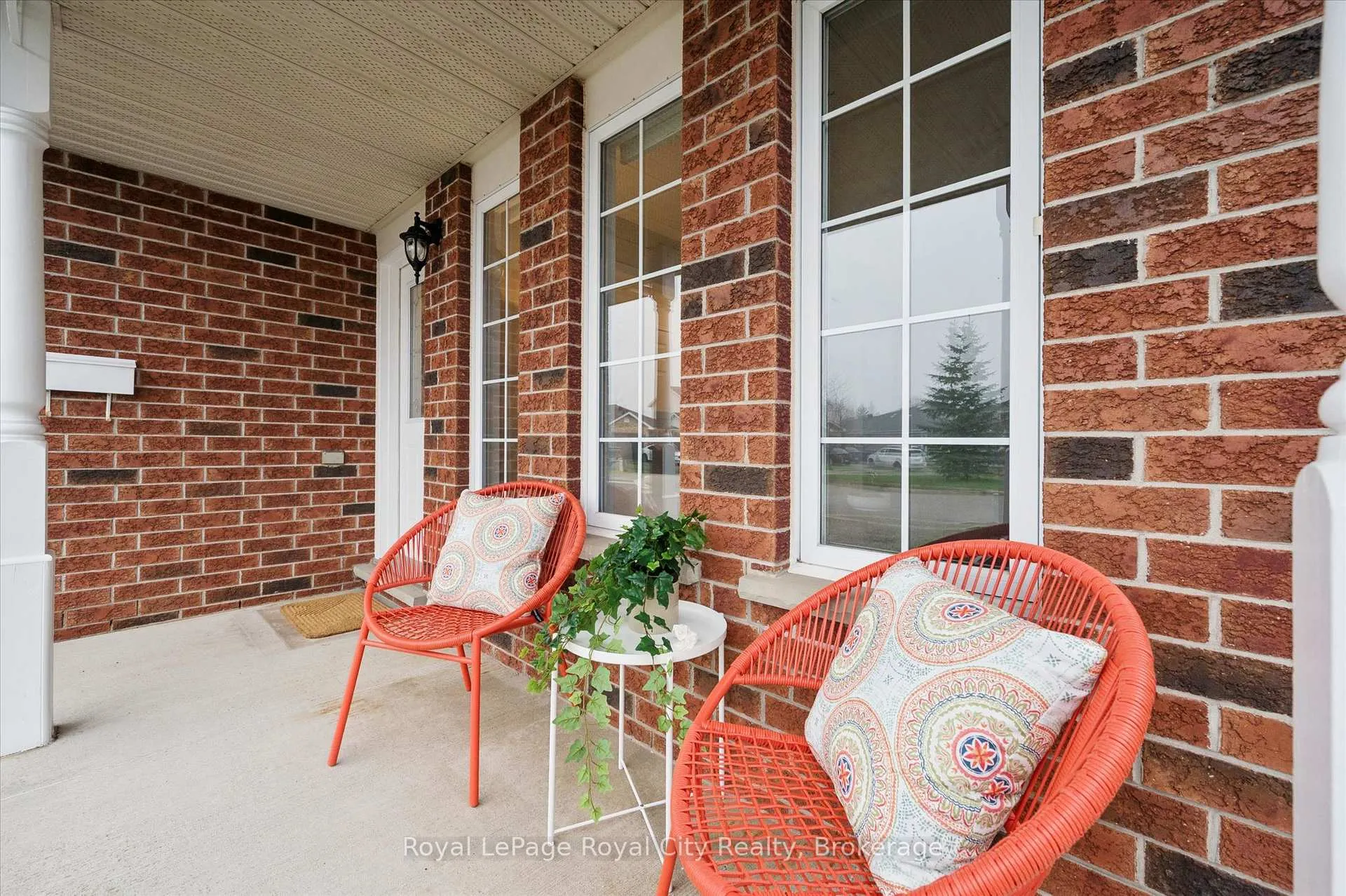 Photo 5 of 28 Bronwyn Place, Guelph, Willow West/Sugarbush/West Acres — HOMEH