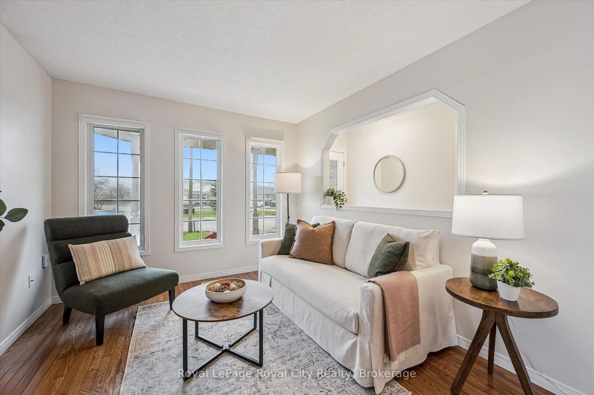 Photo 9 of 28 Bronwyn Place, Guelph, Willow West/Sugarbush/West Acres — HOMEH