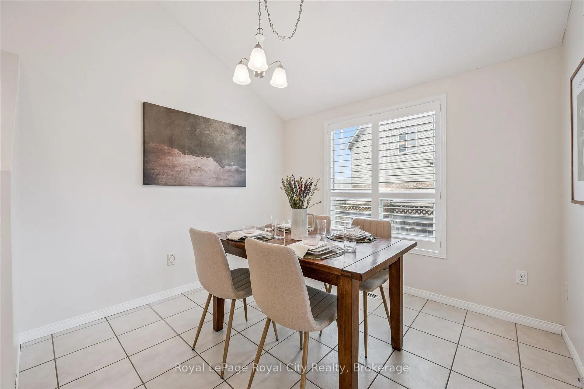 Photo 15 of 28 Bronwyn Place, Guelph, Willow West/Sugarbush/West Acres — HOMEH