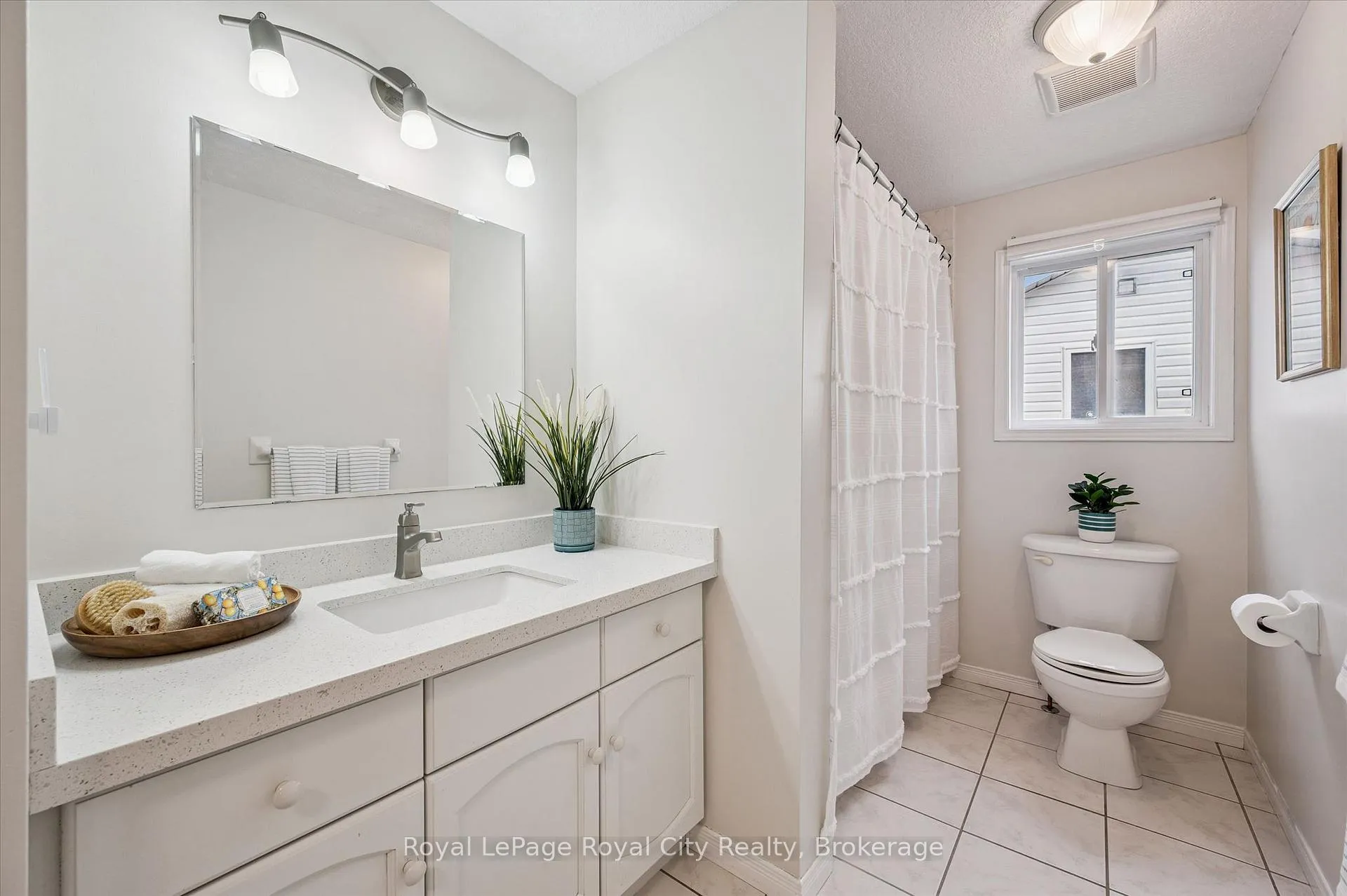 Photo 24 of 28 Bronwyn Place, Guelph, Willow West/Sugarbush/West Acres — HOMEH