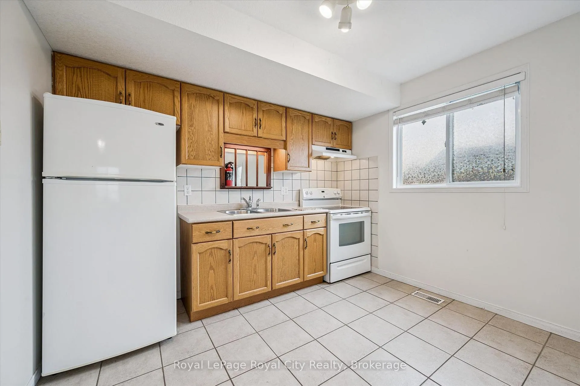 Photo 27 of 28 Bronwyn Place, Guelph, Willow West/Sugarbush/West Acres — HOMEH
