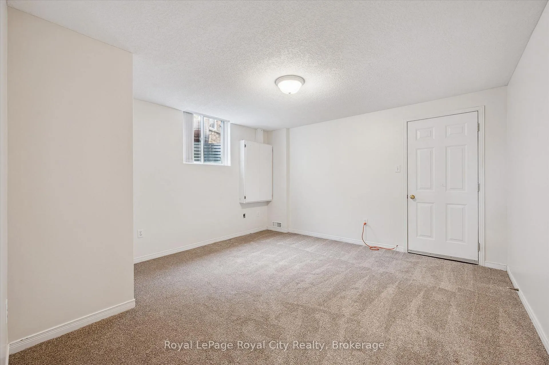 Photo 33 of 28 Bronwyn Place, Guelph, Willow West/Sugarbush/West Acres — HOMEH