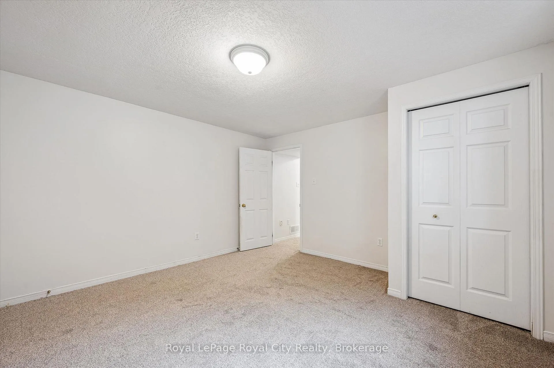 Photo 34 of 28 Bronwyn Place, Guelph, Willow West/Sugarbush/West Acres — HOMEH