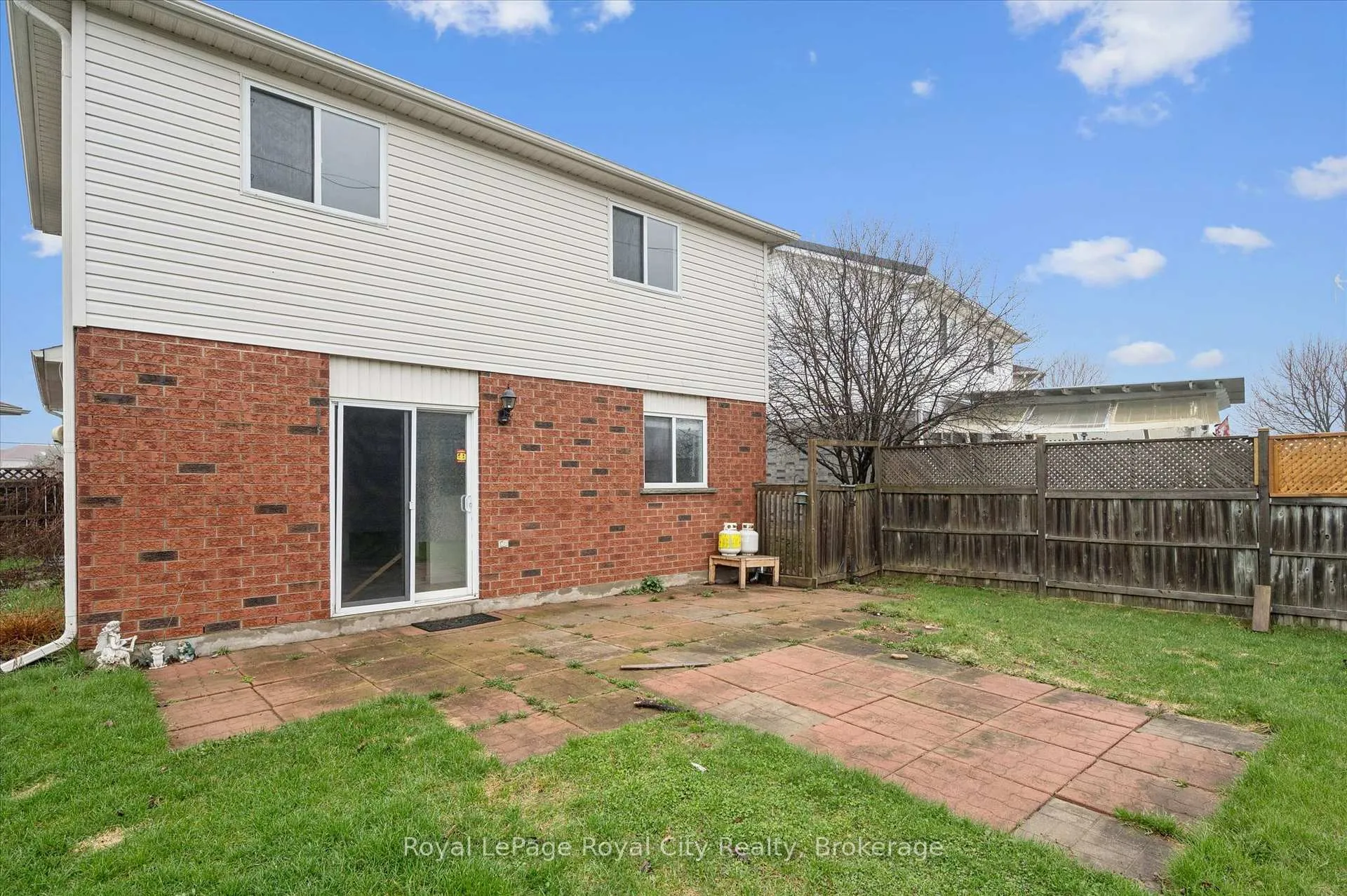 Photo 36 of 28 Bronwyn Place, Guelph, Willow West/Sugarbush/West Acres — HOMEH