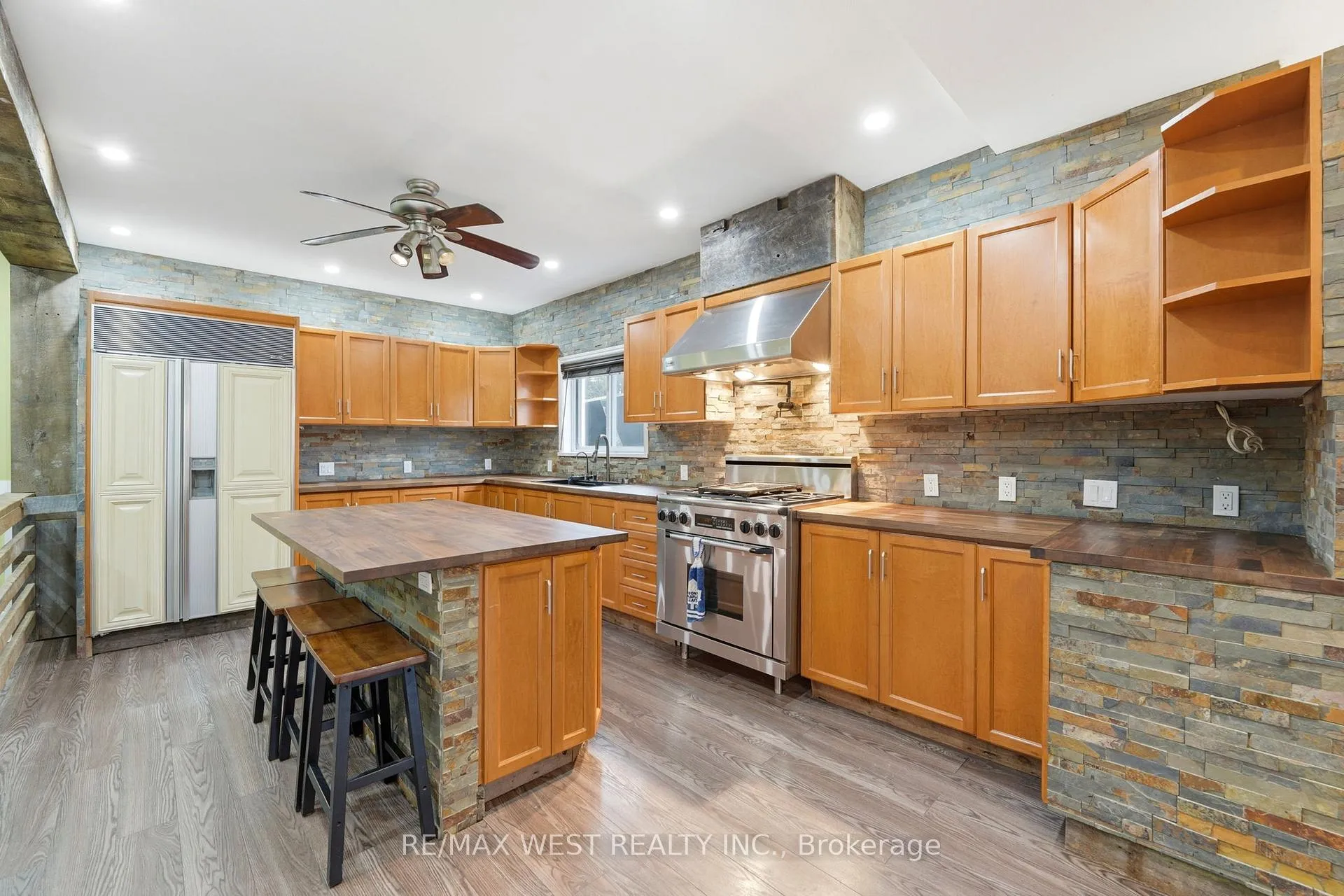 Photo 2 of 94 Mill Street, Uxbridge — HOMEH