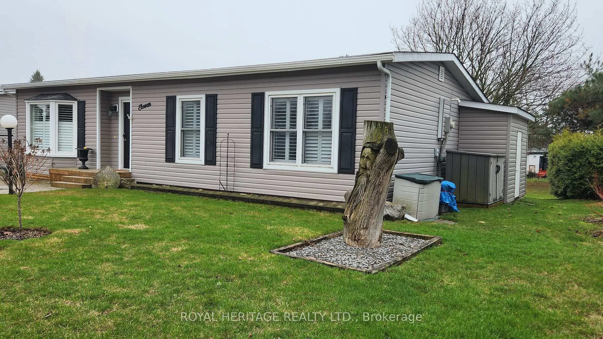 Photo 3 of 11 Heritage Lane, Clarington, Newcastle — HOMEH