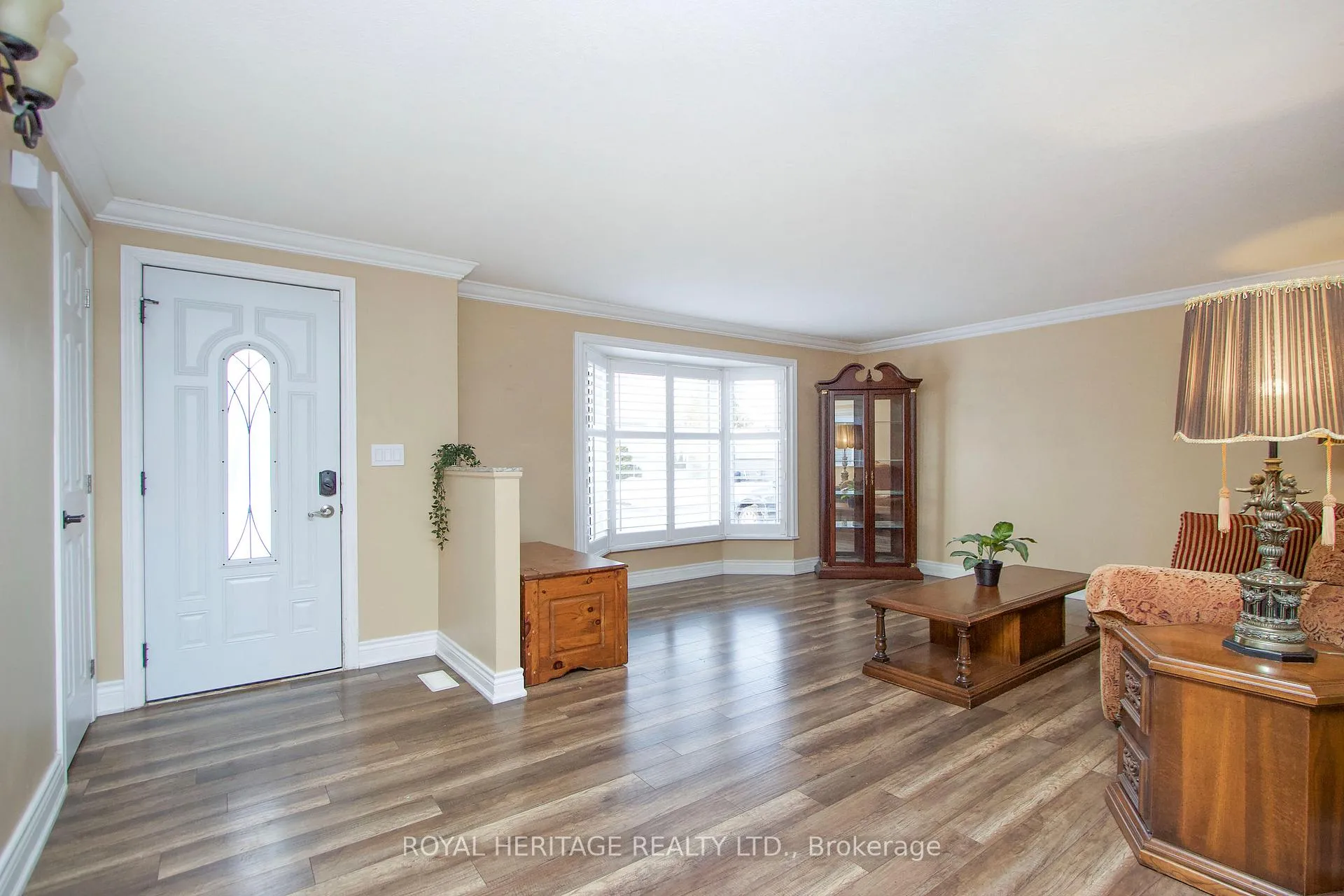 Photo 4 of 11 Heritage Lane, Clarington, Newcastle — HOMEH